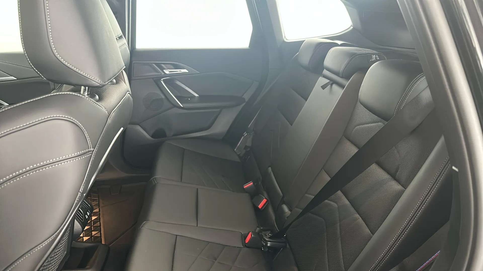 2024 BMW IX1 2024 BMW IX1