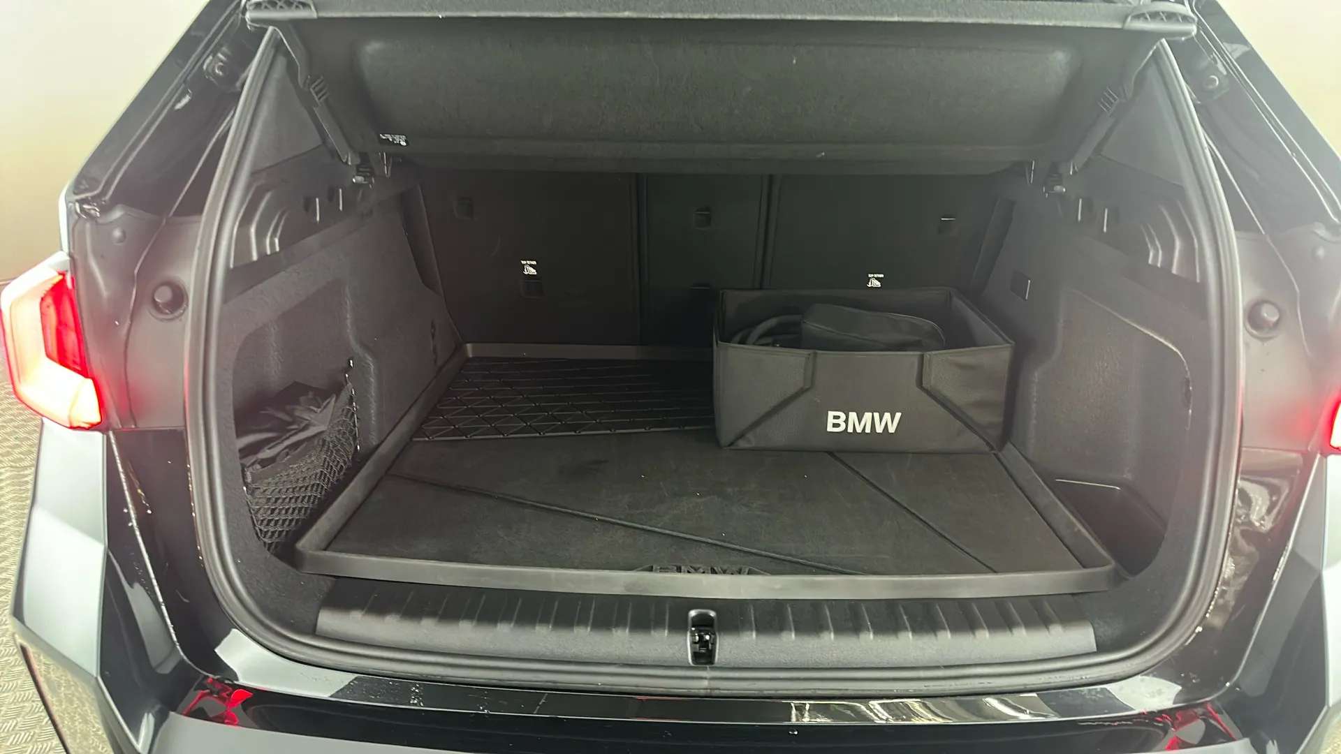 2024 BMW IX1 2024 BMW IX1