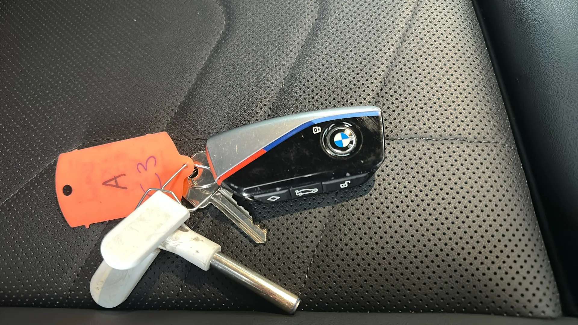 2024 BMW IX1 2024 BMW IX1