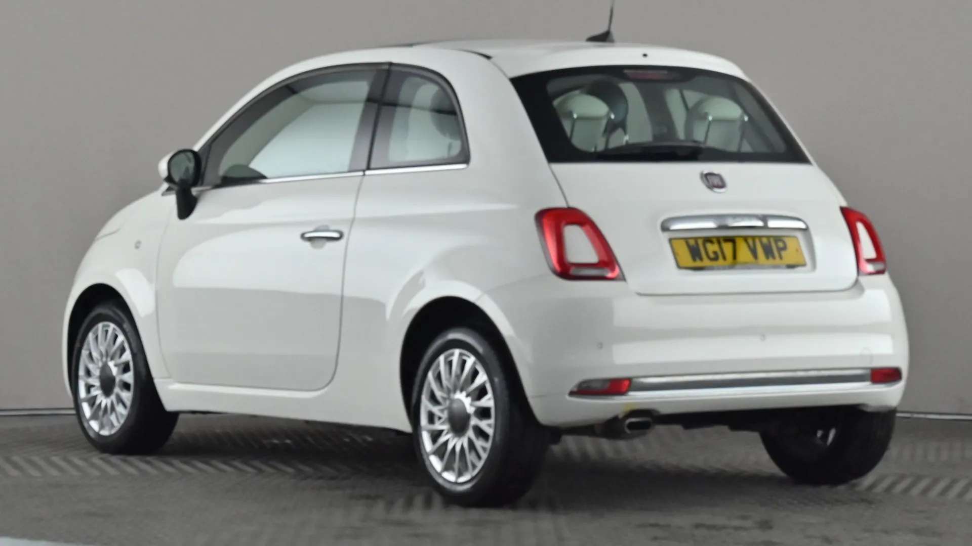 2017 FIAT 500 2017 FIAT 500