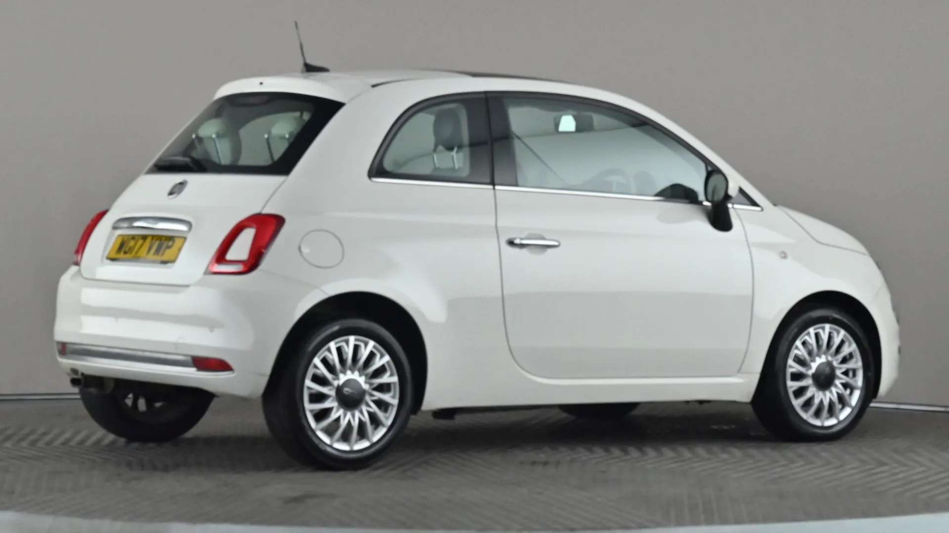 2017 FIAT 500 2017 FIAT 500