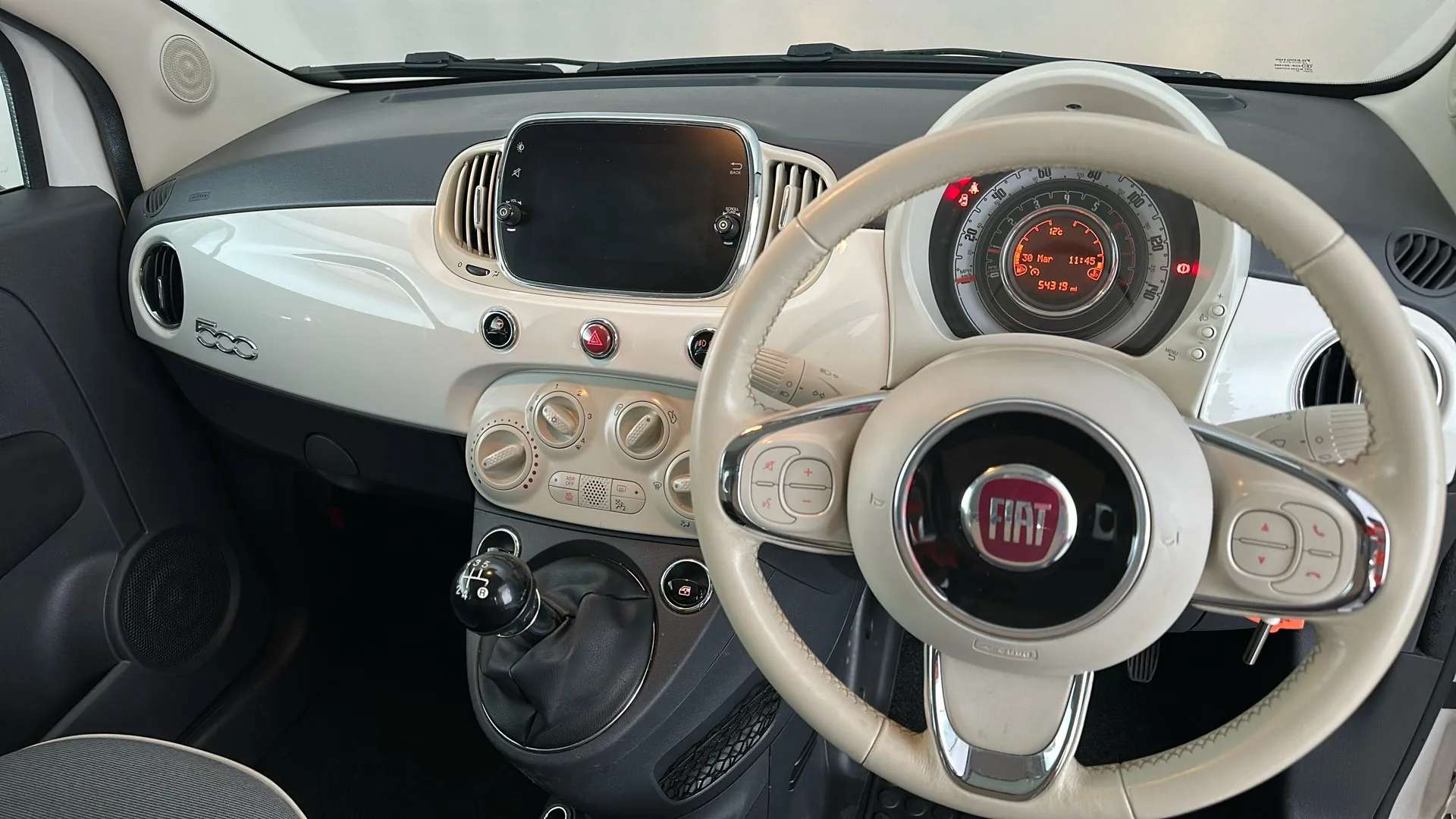 2017 FIAT 500 2017 FIAT 500