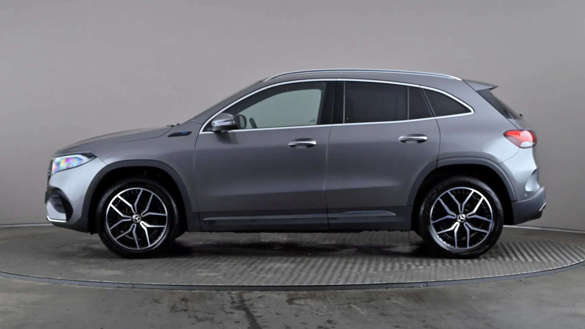 A 2022 MERCEDES-BENZ EQA EQA 350 4M 215kW AMG Line Premium 66.5kWh Auto A 2022 MERCEDES-BENZ EQA EQA 350 4M 215kW AMG Line Premium 66.5kWh Auto