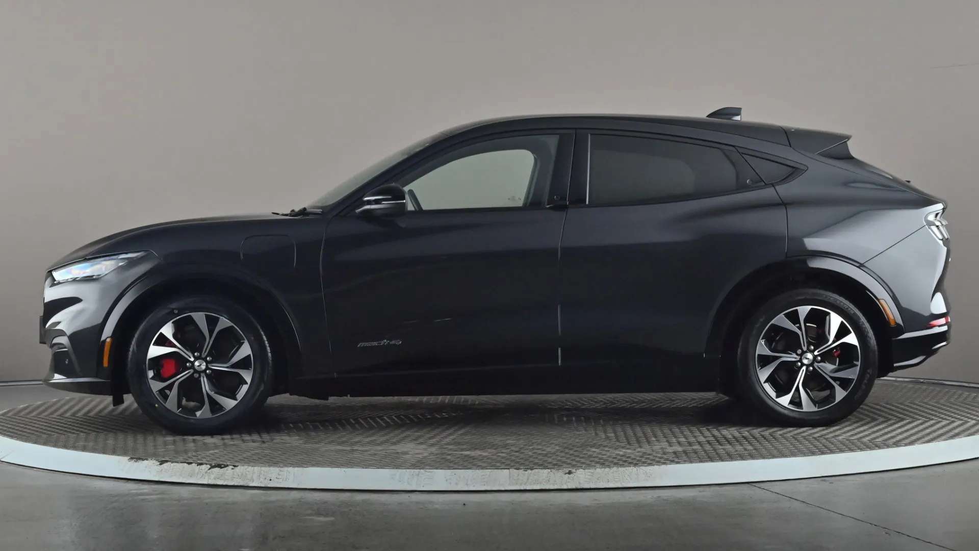 A 2022 FORD MUSTANG MACH-E 198kW Standard Range 68kWh AWD Auto A 2022 FORD MUSTANG MACH-E 198kW Standard Range 68kWh AWD Auto