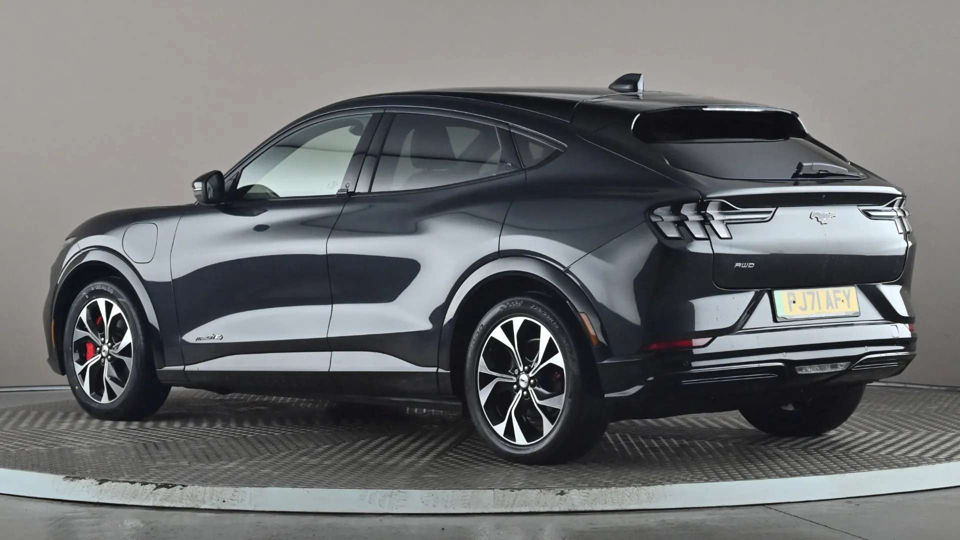 A 2022 FORD MUSTANG MACH-E 198kW Standard Range 68kWh AWD Auto A 2022 FORD MUSTANG MACH-E 198kW Standard Range 68kWh AWD Auto