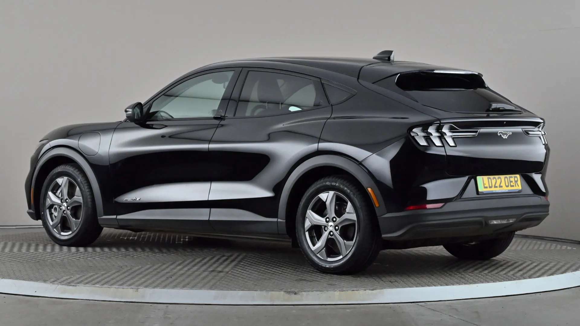 A 2022 FORD MUSTANG MACH-E 198kW Standard Range 68kWh RWD Auto A 2022 FORD MUSTANG MACH-E 198kW Standard Range 68kWh RWD Auto