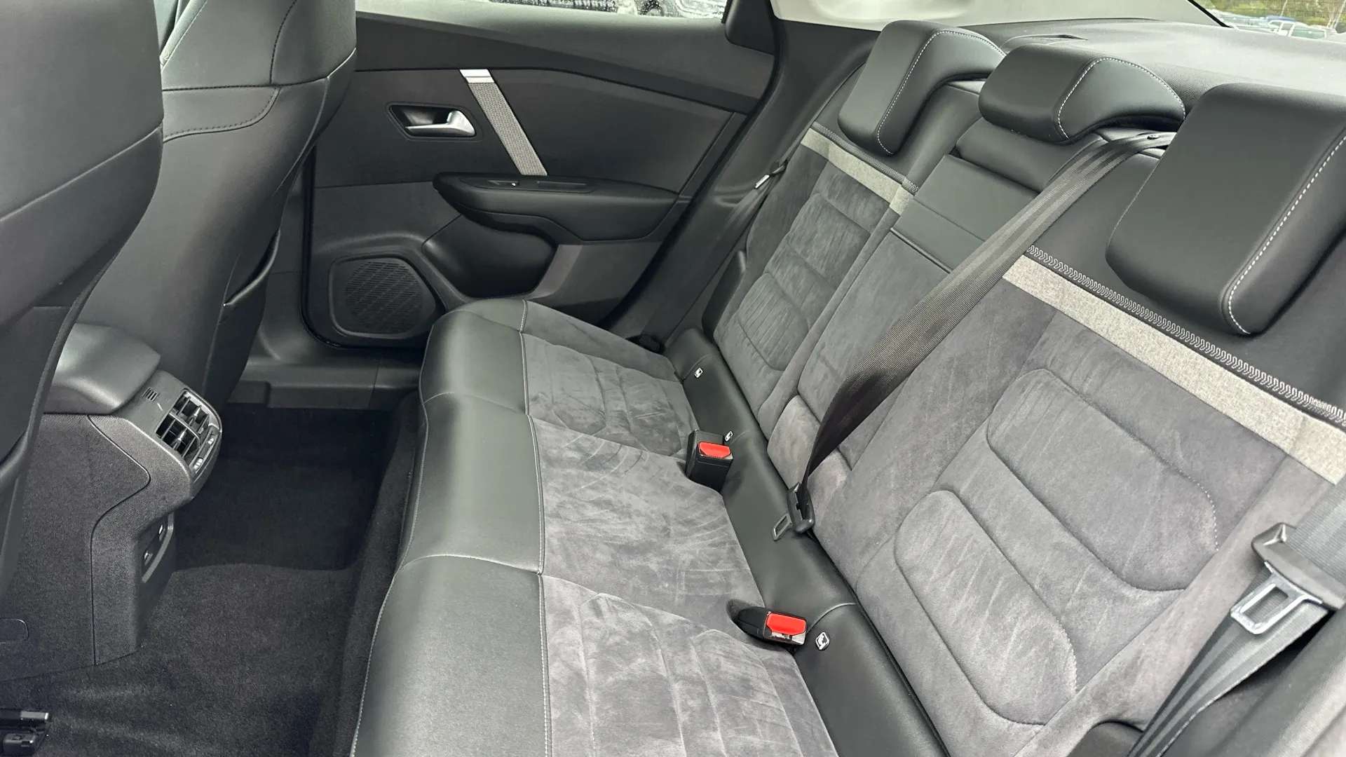 2024 CITROEN C4 X 2024 CITROEN C4 X