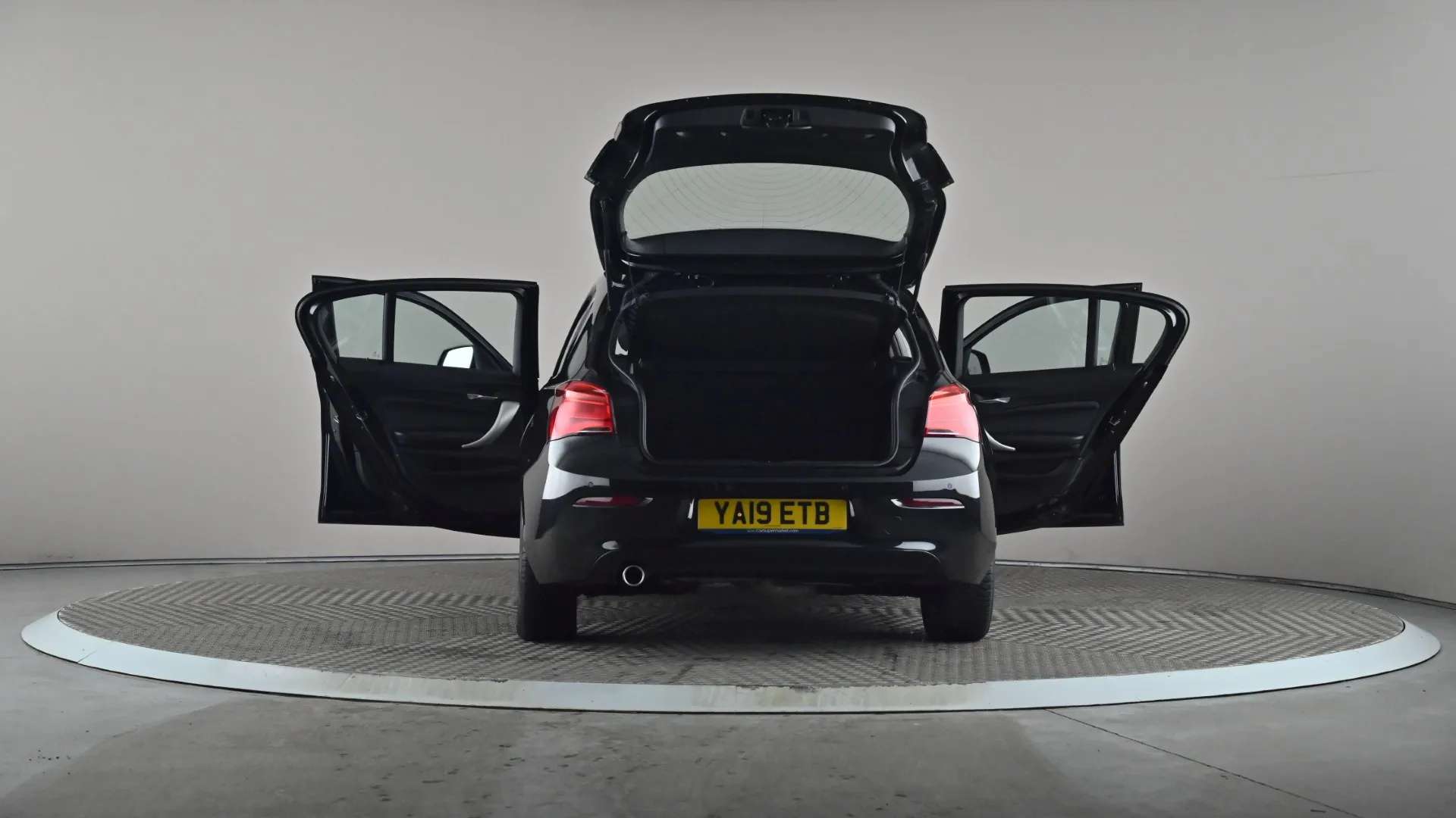 2019 BMW 1 SERIES 2019 BMW 1 SERIES