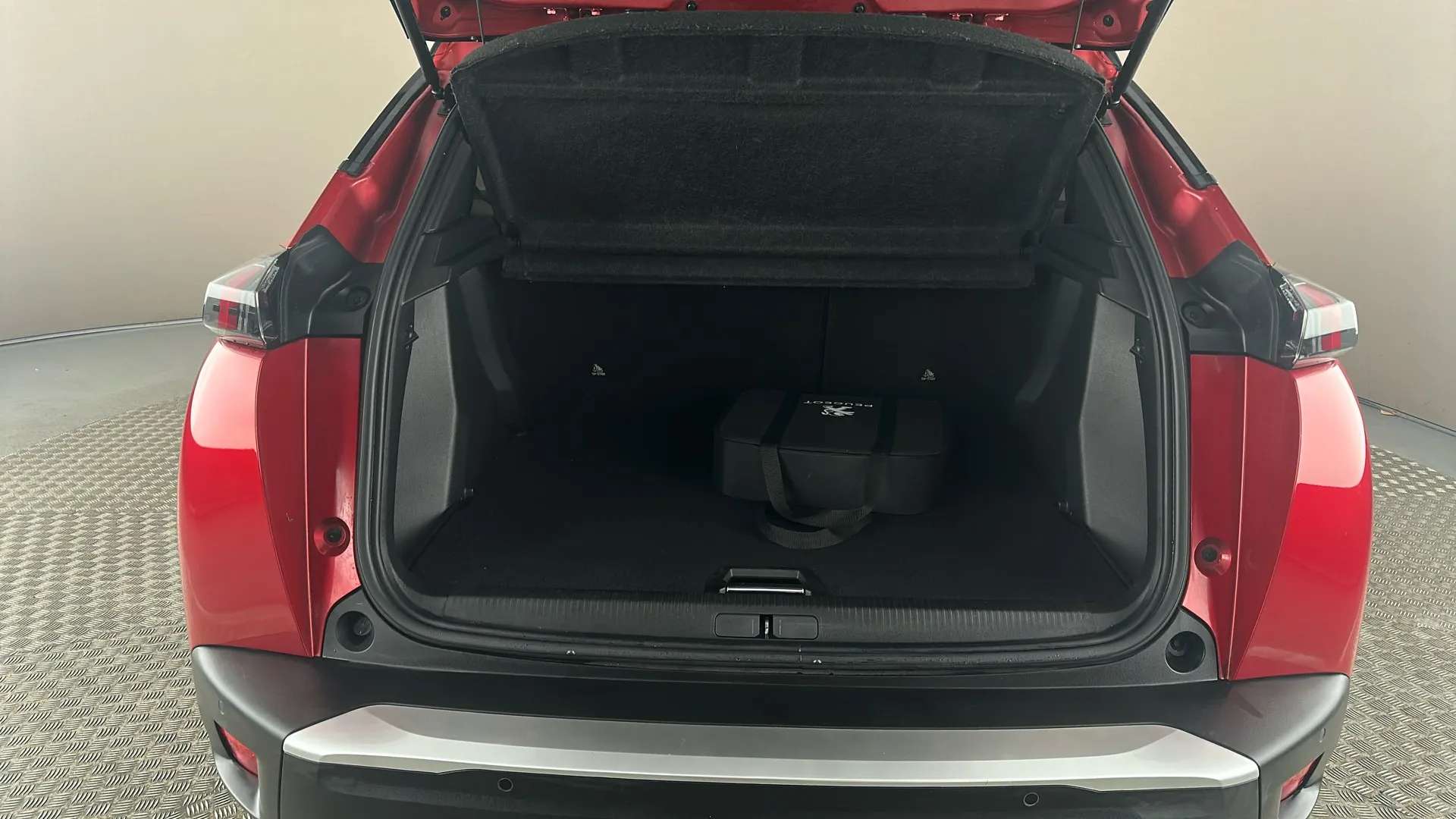 2021 PEUGEOT 2008 2021 PEUGEOT 2008