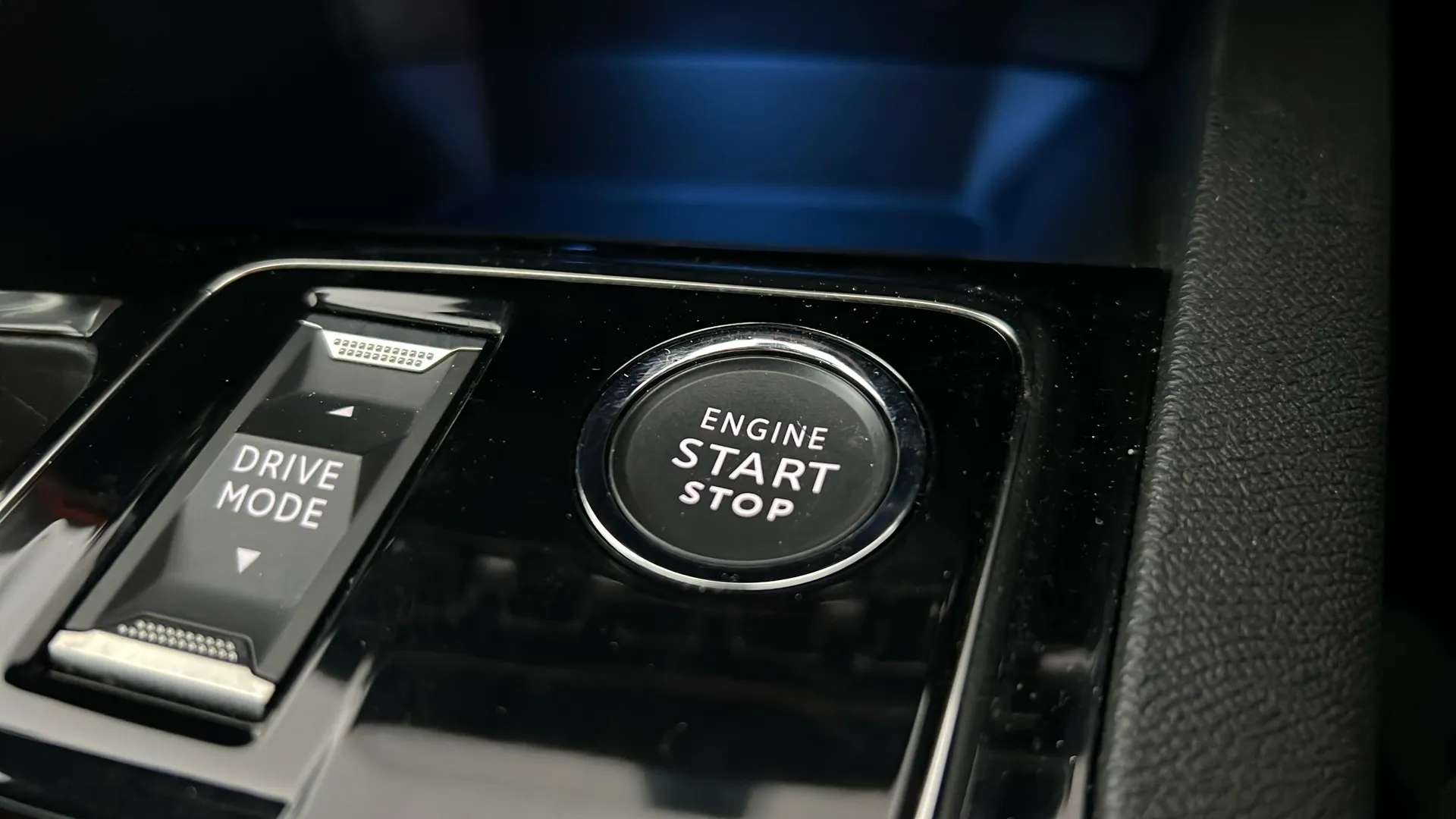 2024 PEUGEOT 3008 2024 PEUGEOT 3008