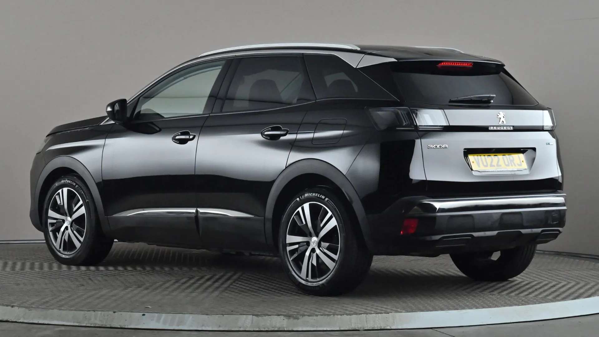 A 2022 PEUGEOT 3008 1.6 Hybrid 225 Allure Premium e-EAT8 A 2022 PEUGEOT 3008 1.6 Hybrid 225 Allure Premium e-EAT8