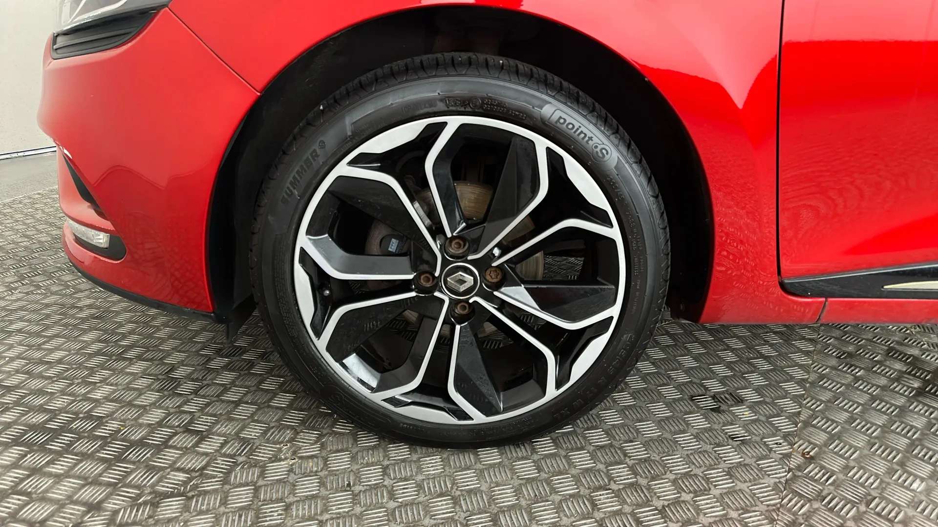 2019 RENAULT CLIO 2019 RENAULT CLIO