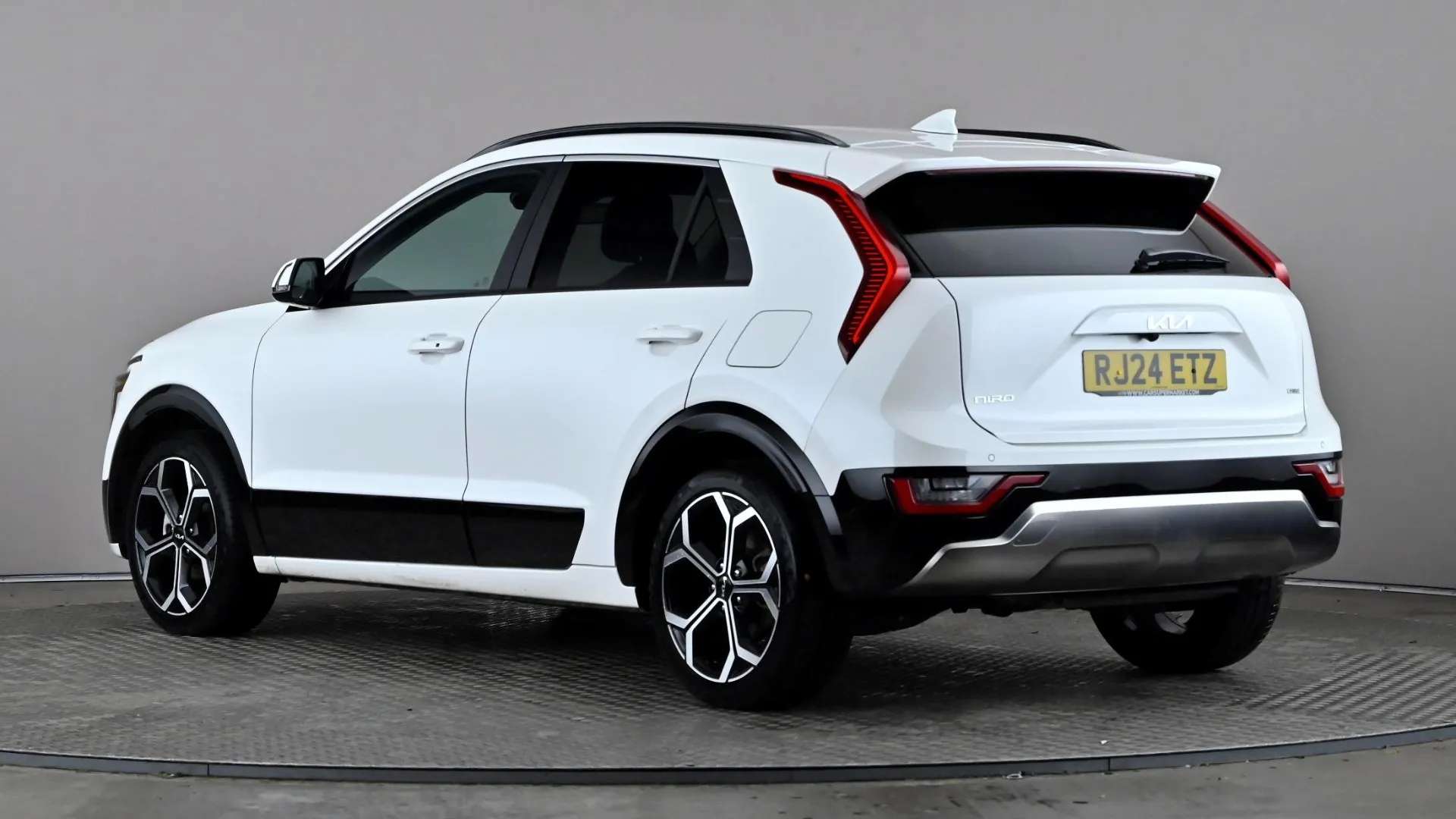 A 2024 KIA NIRO 1.6 GDi 127 Hybrid 3 DCT A 2024 KIA NIRO 1.6 GDi 127 Hybrid 3 DCT