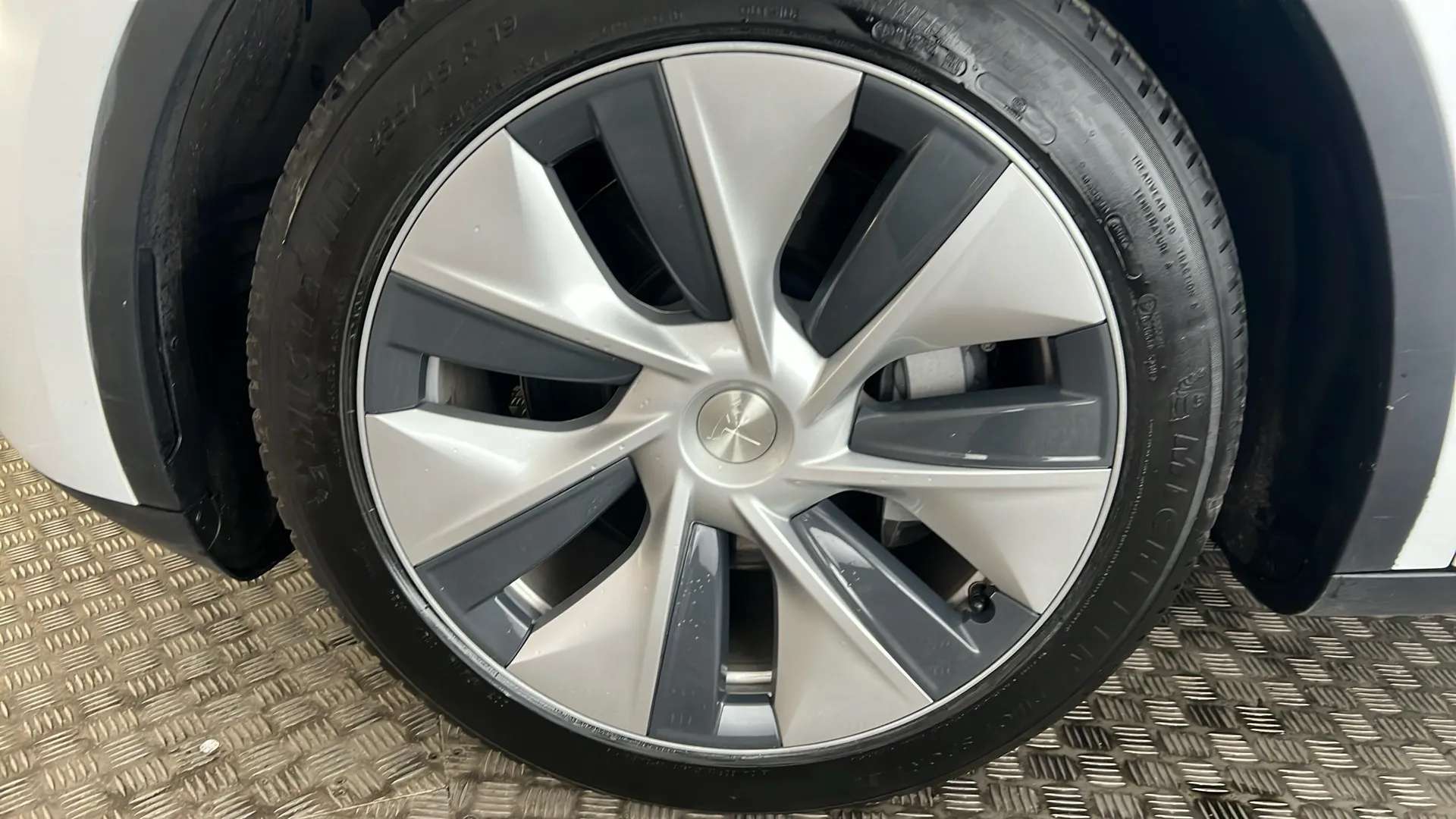 2022 TESLA MODEL Y 2022 TESLA MODEL Y