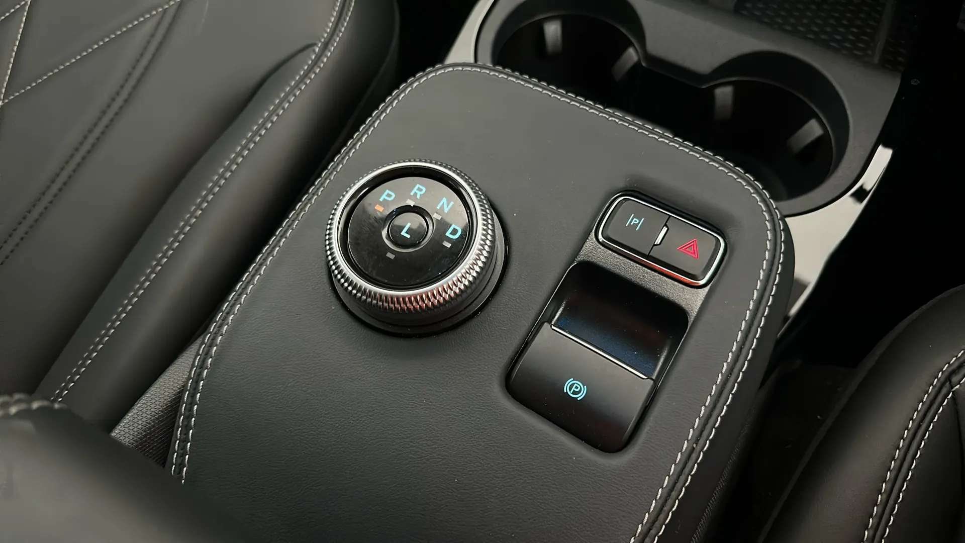 2026 FORD MUSTANG MACH-E 2026 FORD MUSTANG MACH-E