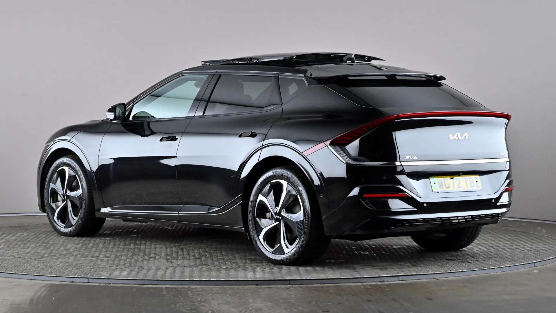 A 2022 KIA EV6 236kW GT Line S 77.4kWh AWD Auto A 2022 KIA EV6 236kW GT Line S 77.4kWh AWD Auto
