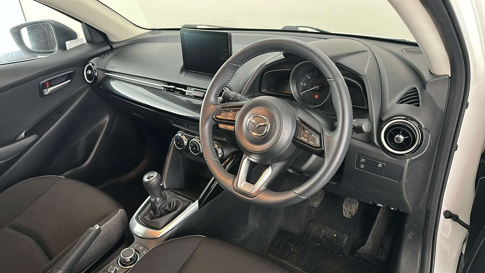 2023 MAZDA MAZDA2 2023 MAZDA MAZDA2
