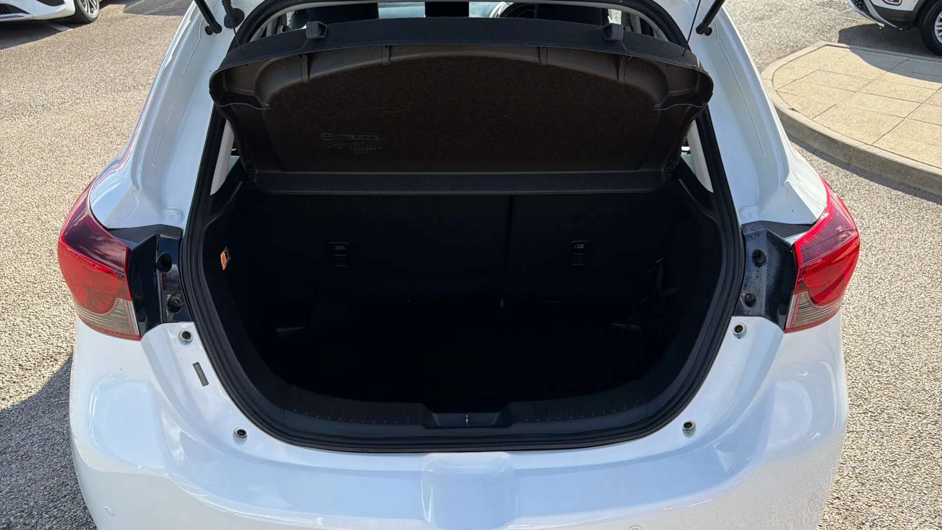 2023 MAZDA MAZDA2 2023 MAZDA MAZDA2