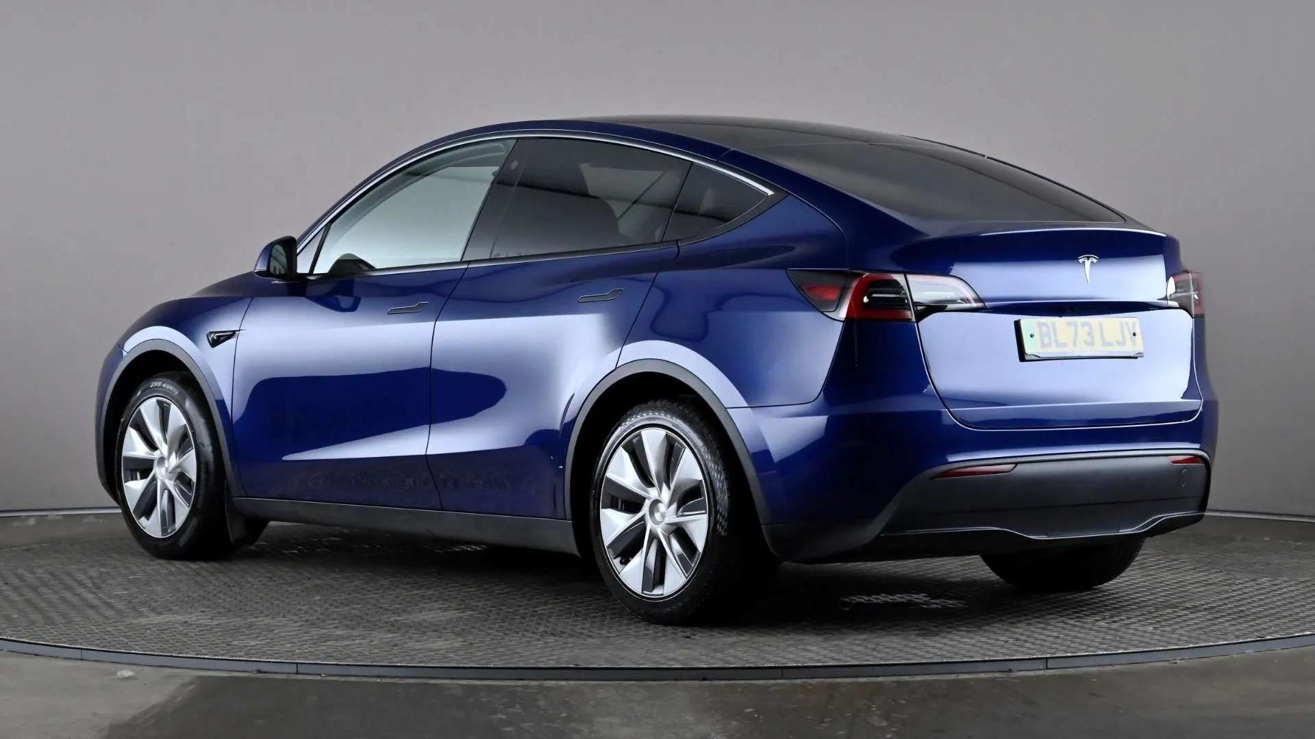 A 2023 TESLA MODEL Y RWD Auto A 2023 TESLA MODEL Y RWD Auto
