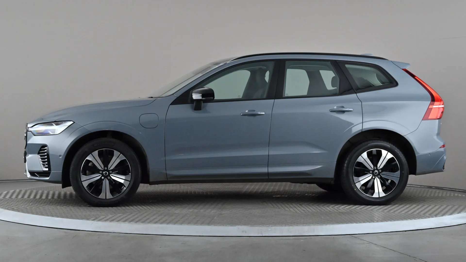 2023 VOLVO XC60 2023 VOLVO XC60