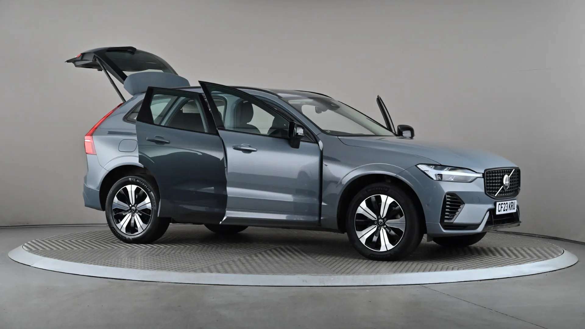 2023 VOLVO XC60 2023 VOLVO XC60