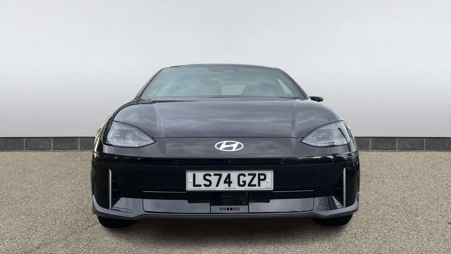 A 2024 HYUNDAI IONIQ 6 239kW Ultimate 77kWh AWD Auto A 2024 HYUNDAI IONIQ 6 239kW Ultimate 77kWh AWD Auto