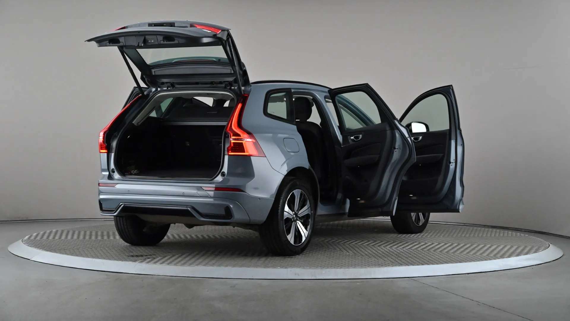 2023 VOLVO XC60 2023 VOLVO XC60
