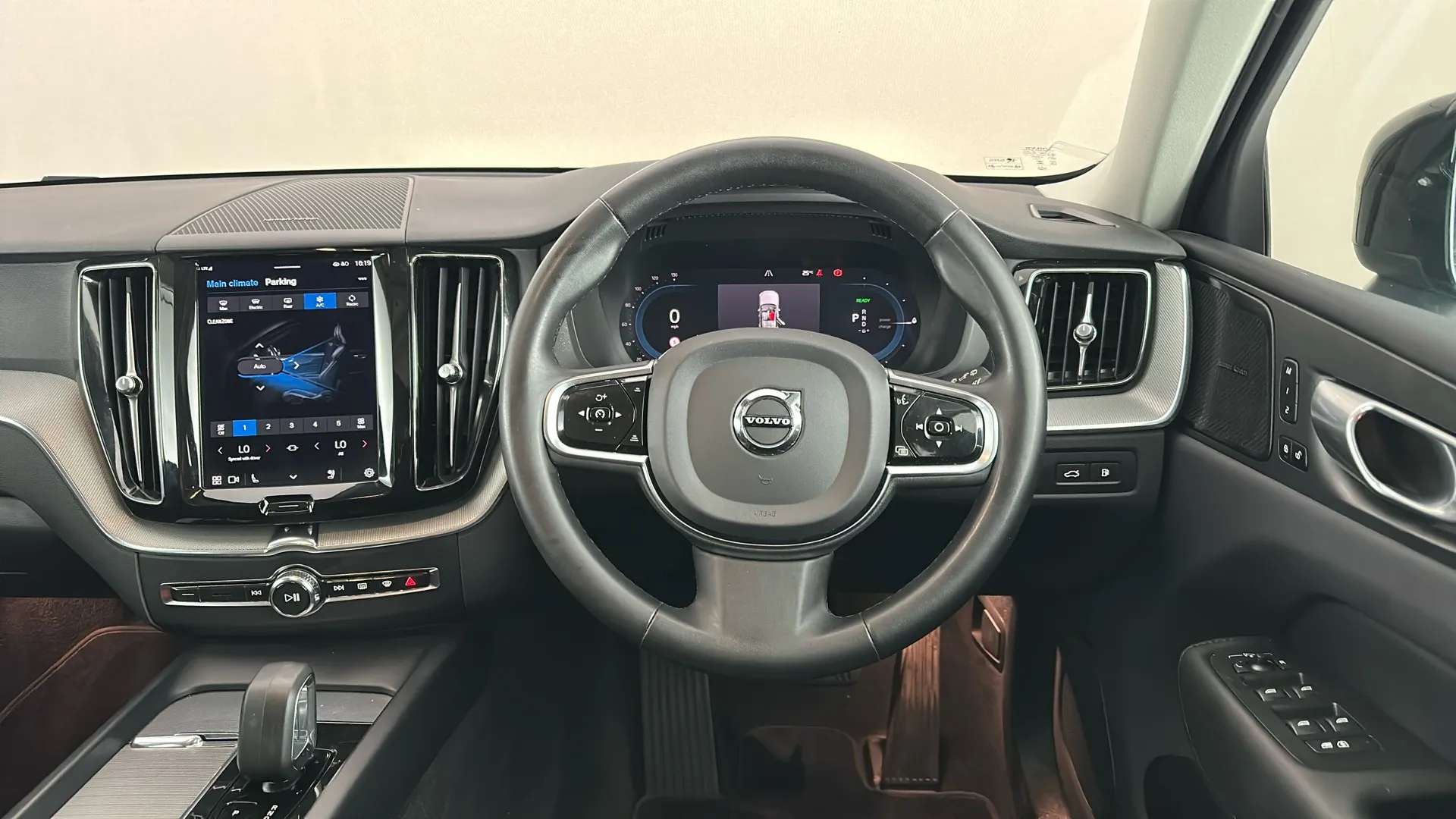 2023 VOLVO XC60 2023 VOLVO XC60
