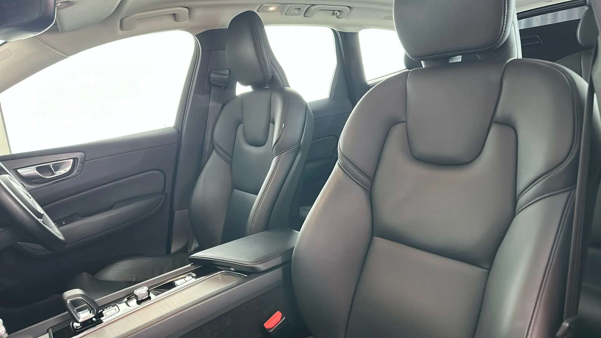 2023 VOLVO XC60 2023 VOLVO XC60