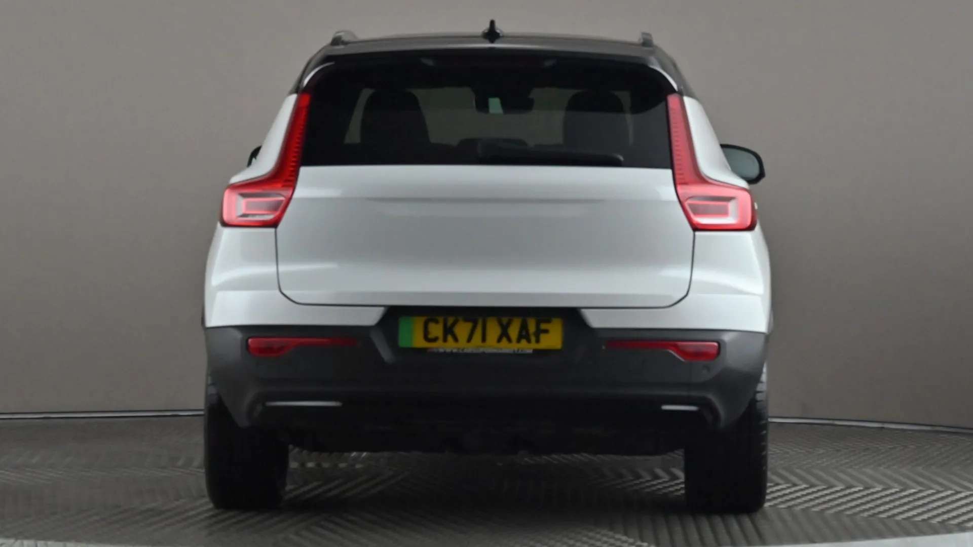 2021 VOLVO XC40 2021 VOLVO XC40