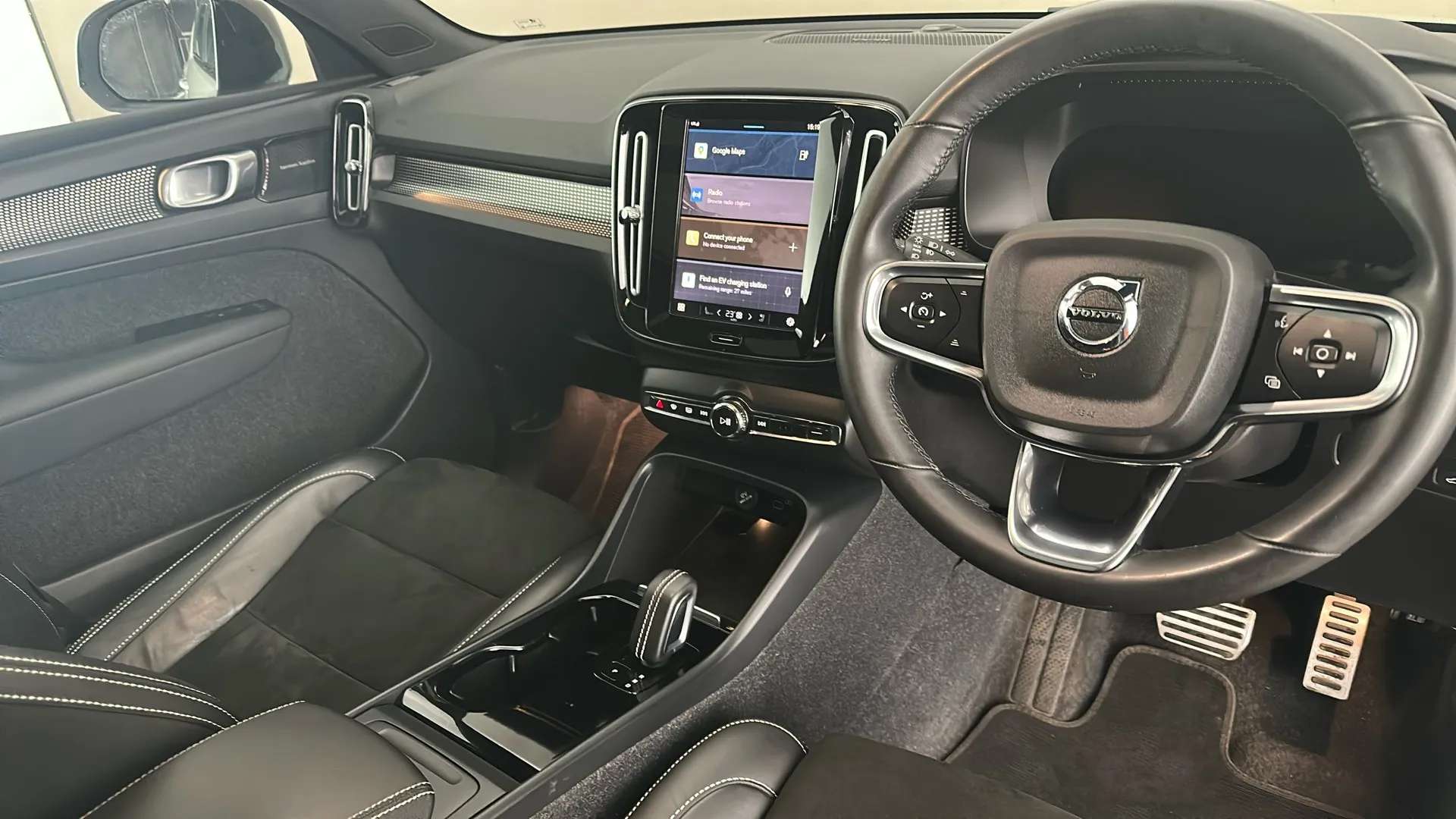 2021 VOLVO XC40 2021 VOLVO XC40