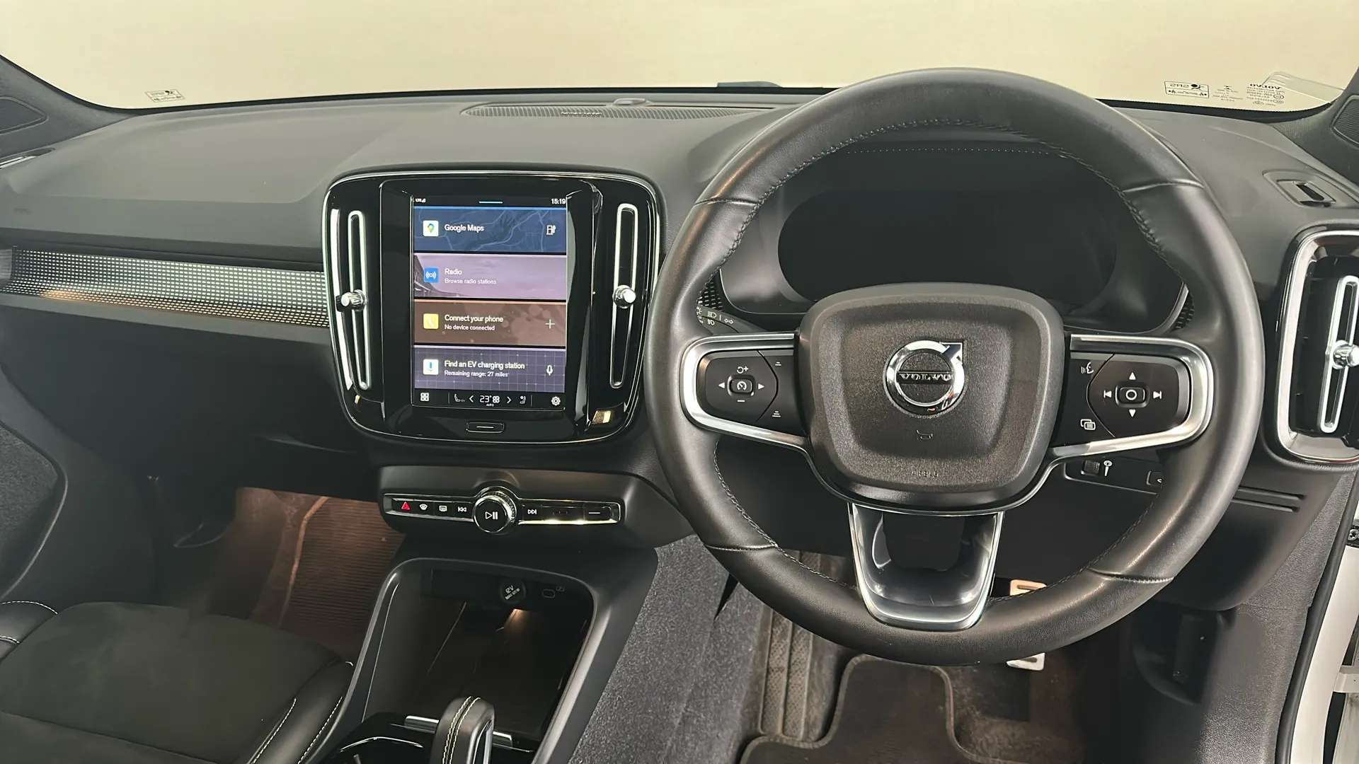 2021 VOLVO XC40 2021 VOLVO XC40