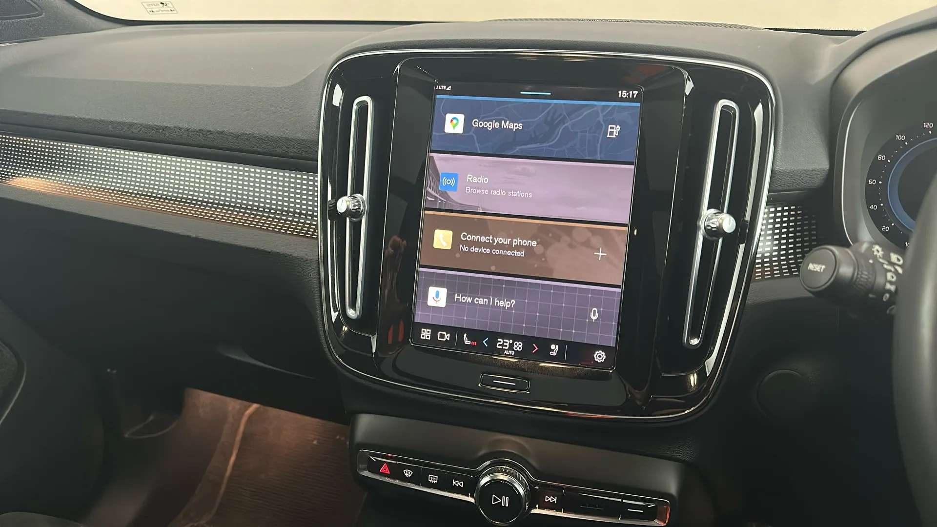 2021 VOLVO XC40 2021 VOLVO XC40