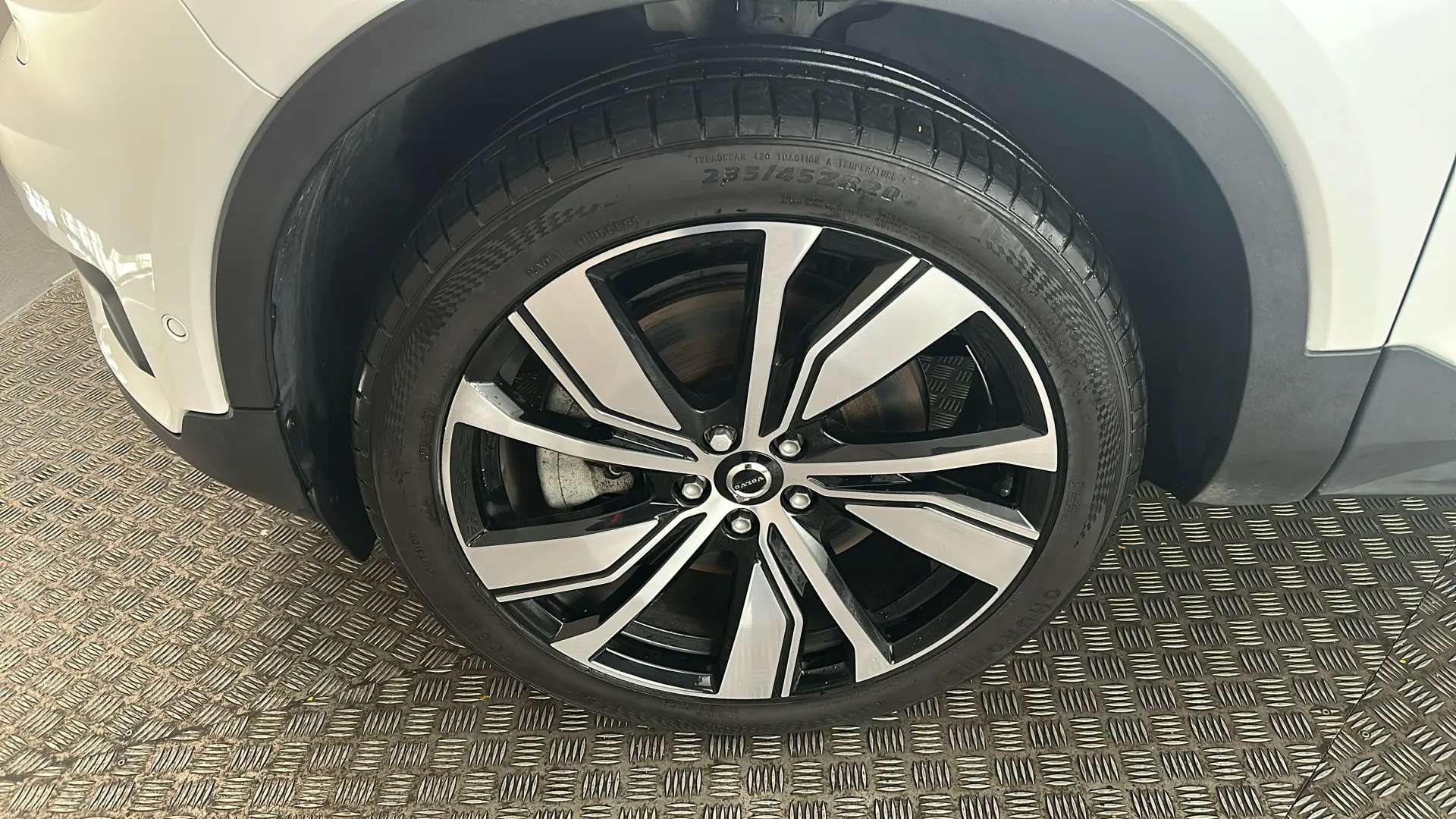 2021 VOLVO XC40 2021 VOLVO XC40