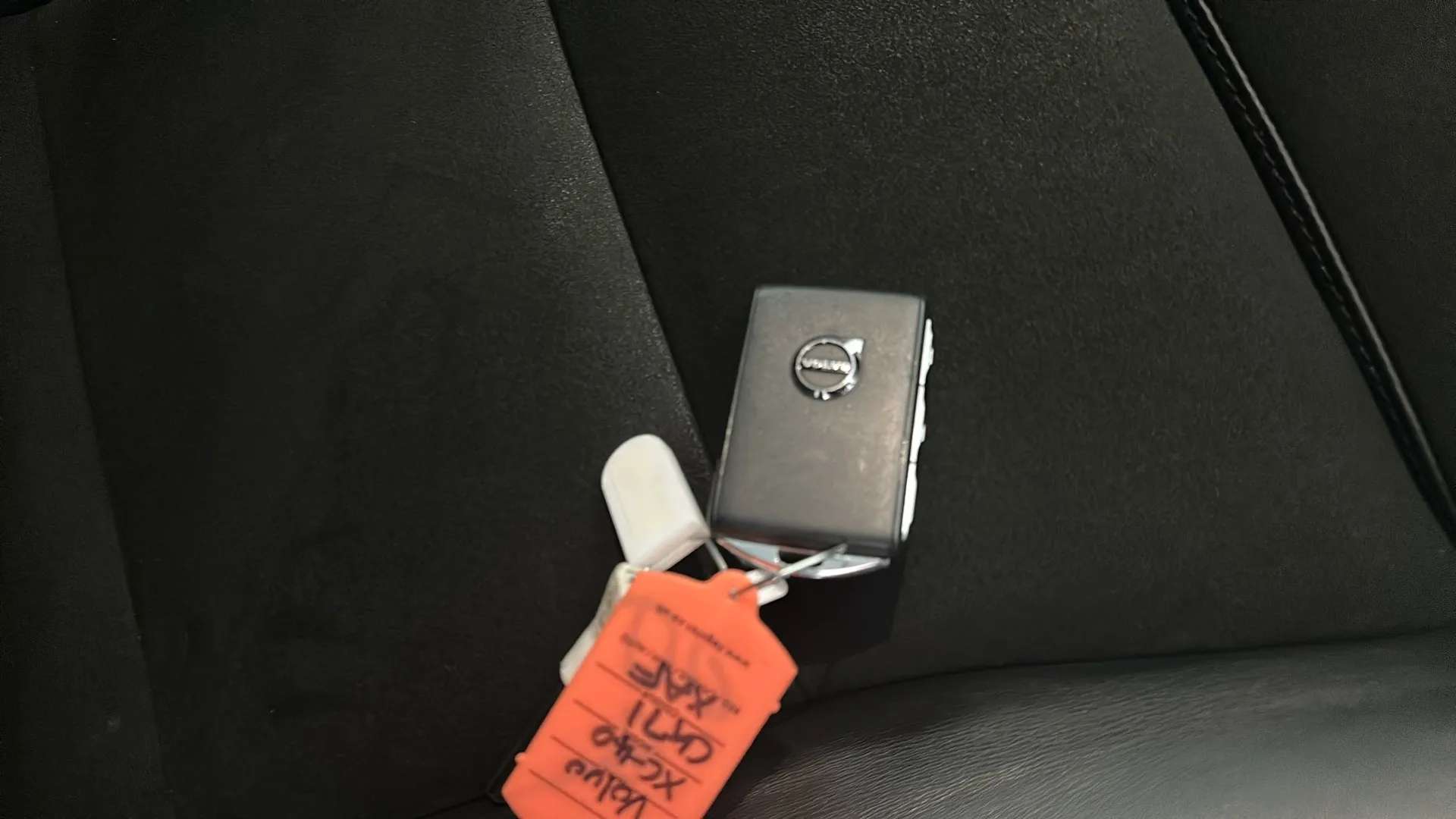 2021 VOLVO XC40 2021 VOLVO XC40