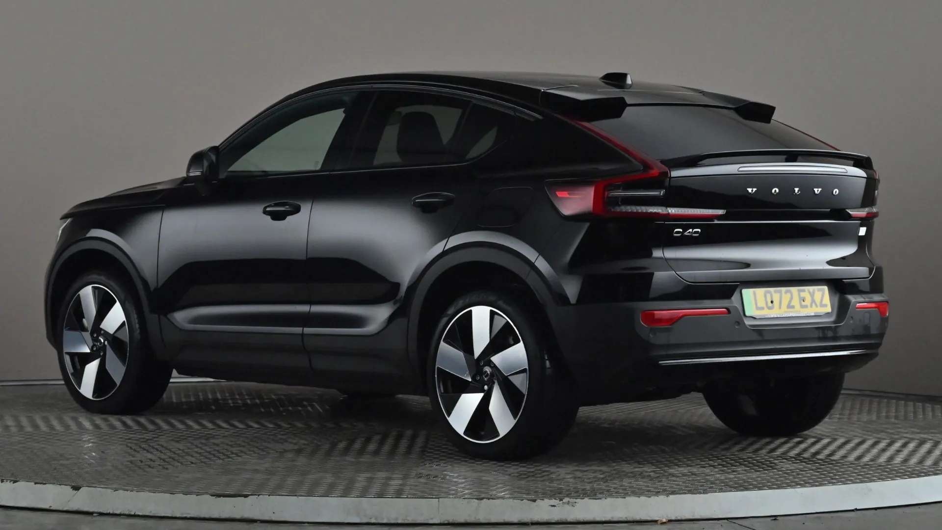 A 2022 VOLVO C40 300kW Recharge Twin Ultimate 78kWh AWD Auto A 2022 VOLVO C40 300kW Recharge Twin Ultimate 78kWh AWD Auto