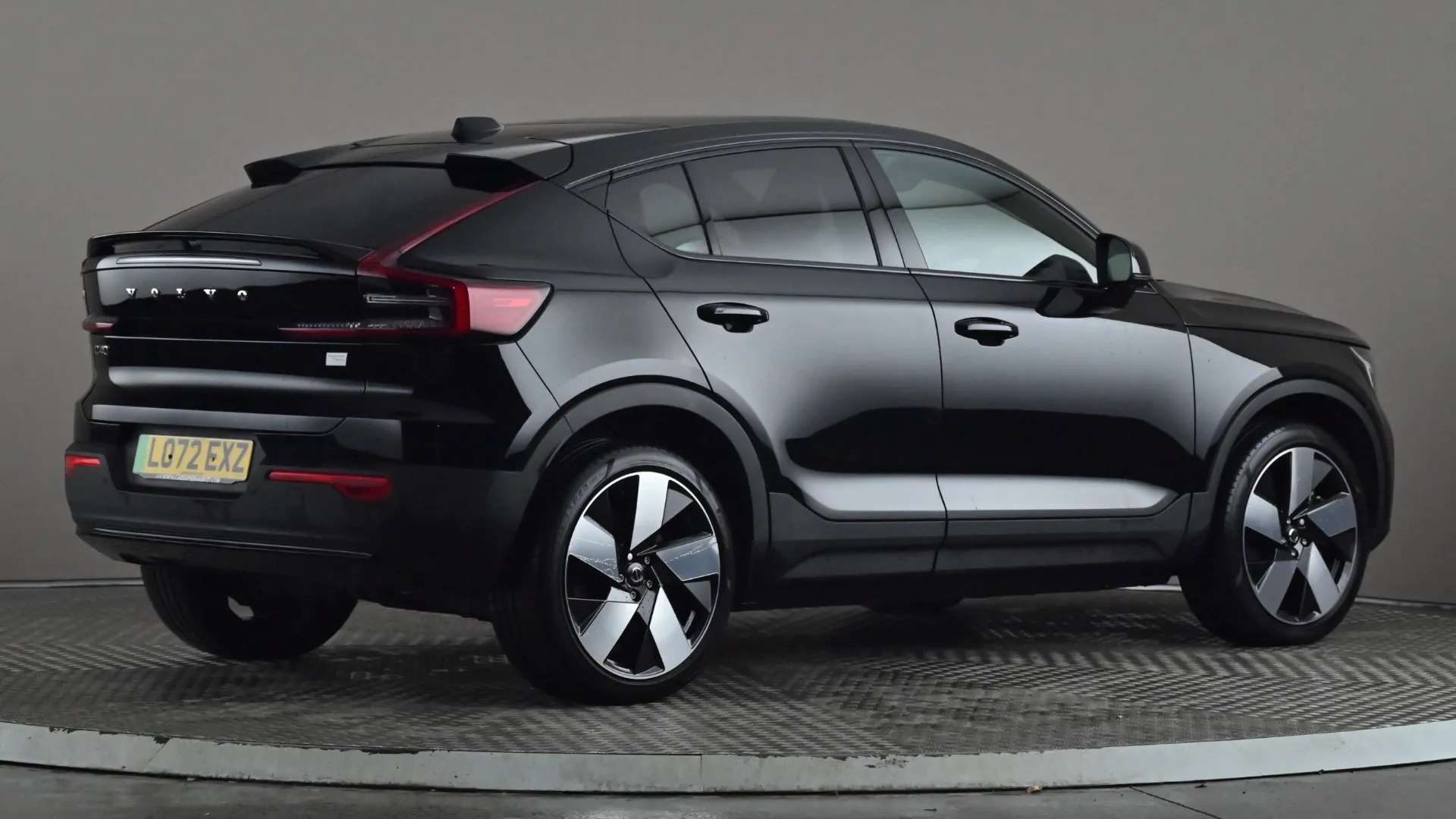 2022 VOLVO C40 2022 VOLVO C40