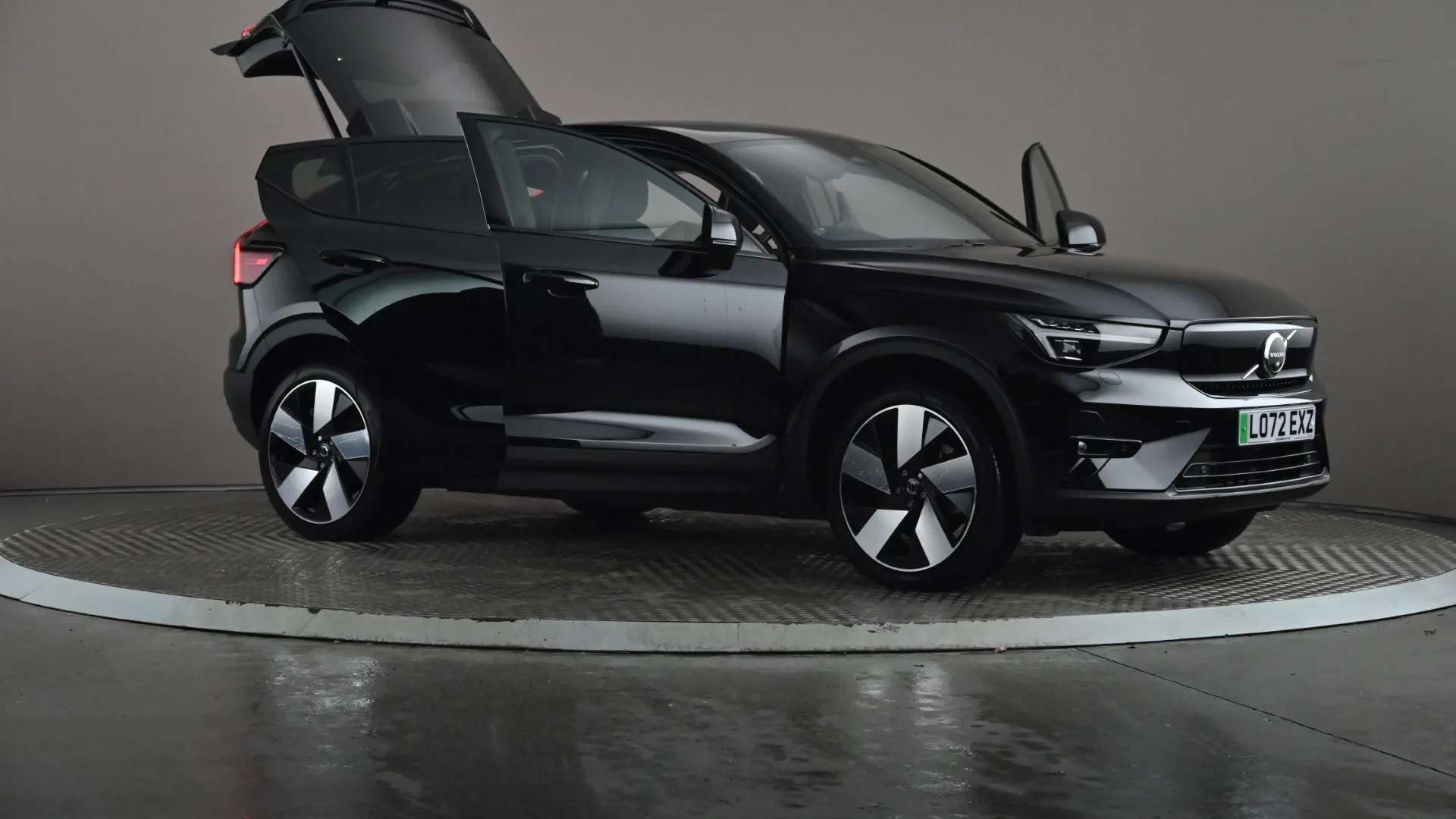 2022 VOLVO C40 2022 VOLVO C40