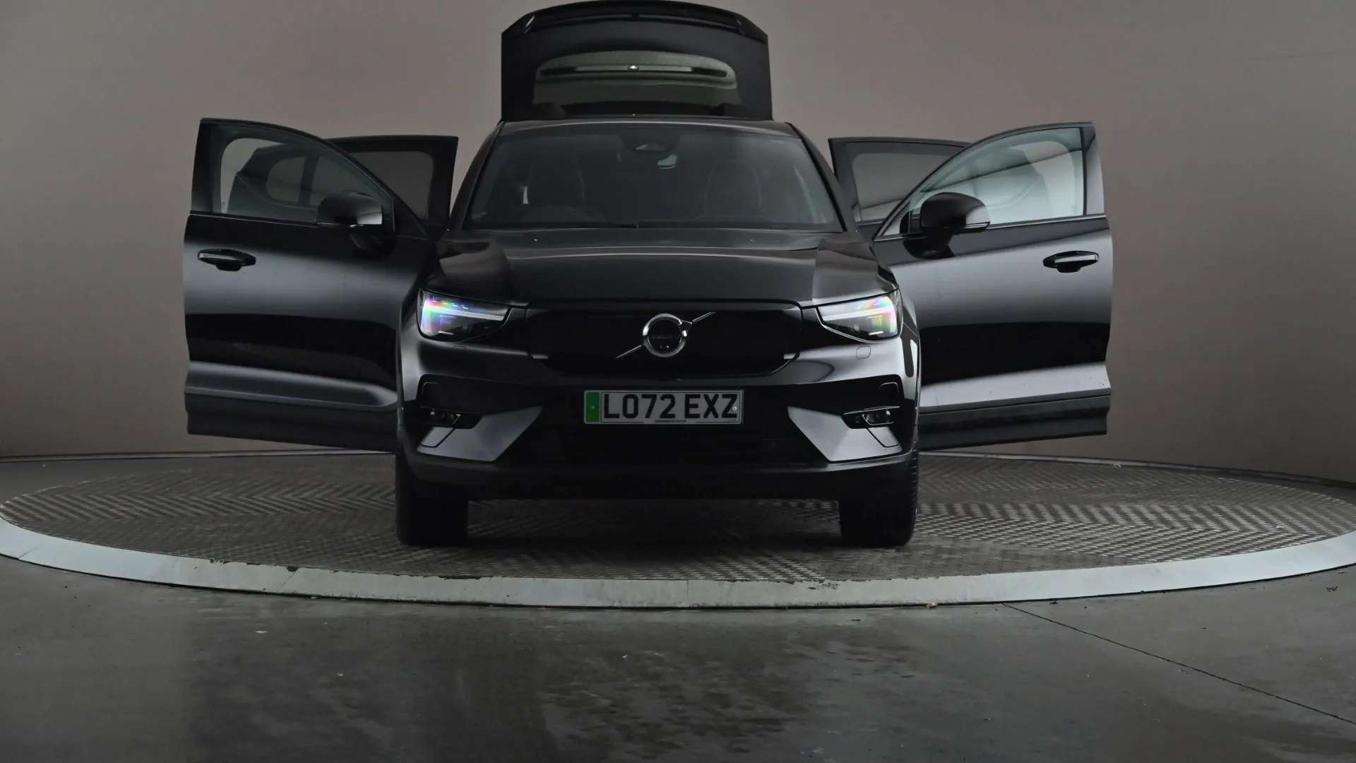 2022 VOLVO C40 2022 VOLVO C40