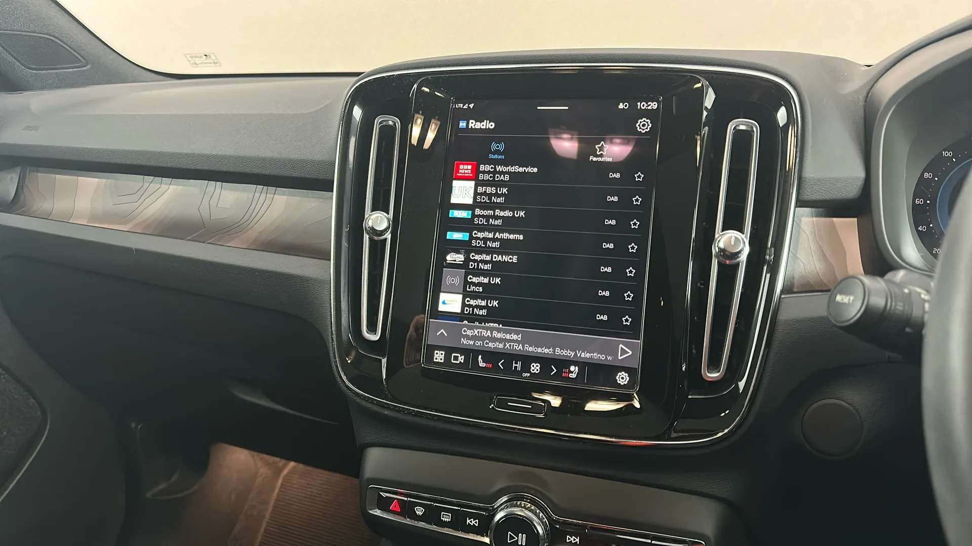 2022 VOLVO C40 2022 VOLVO C40