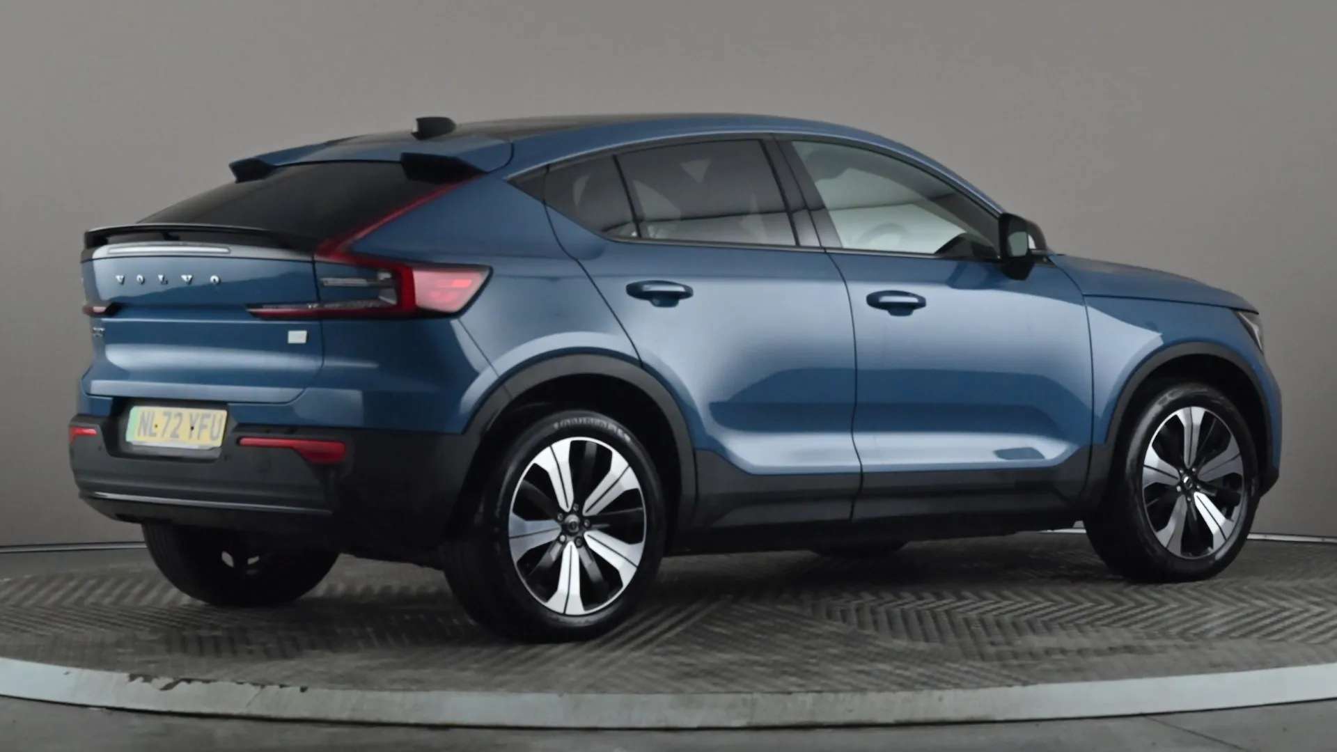 2022 VOLVO C40 2022 VOLVO C40