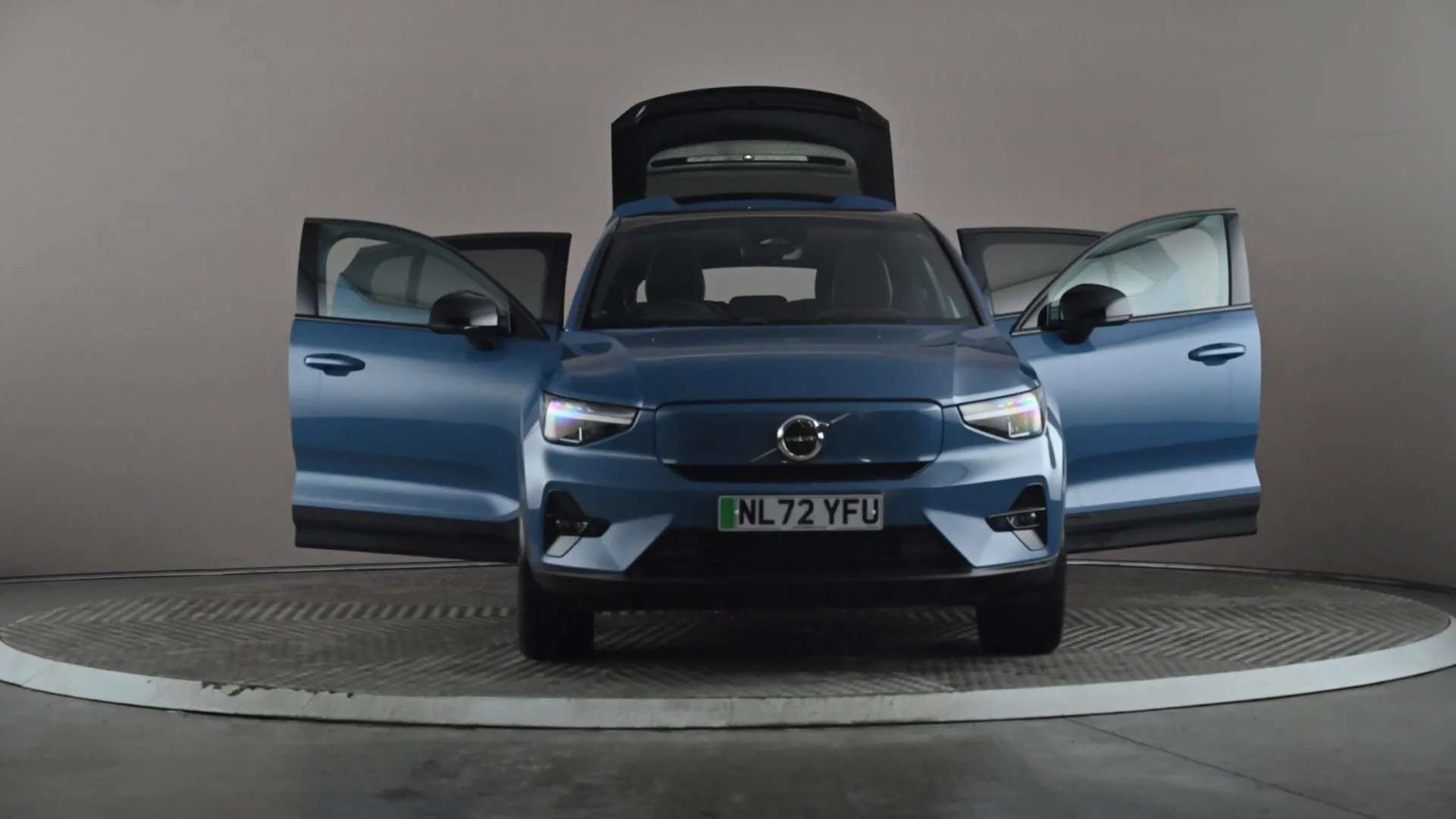 2022 VOLVO C40 2022 VOLVO C40