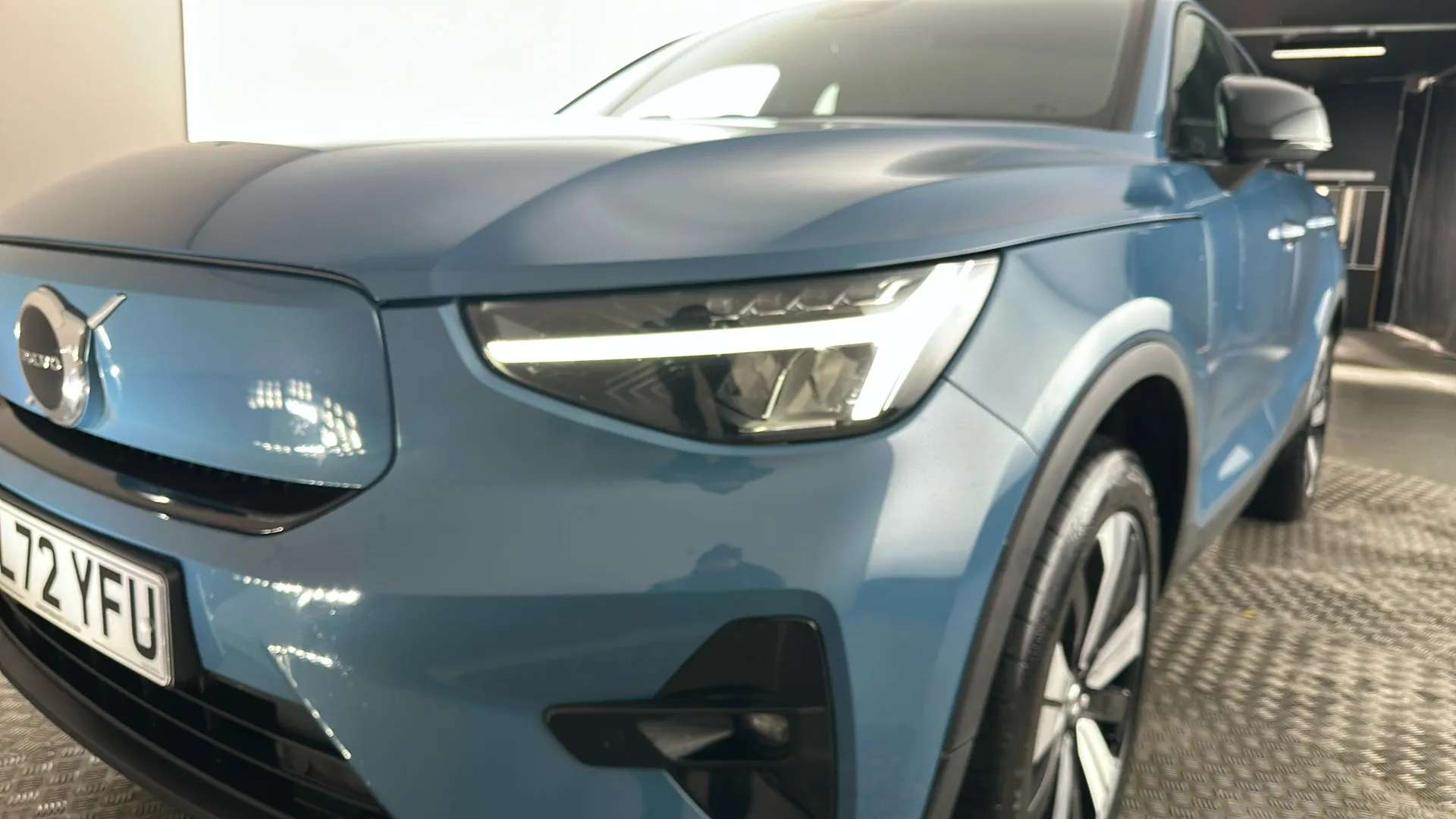 2022 VOLVO C40 2022 VOLVO C40