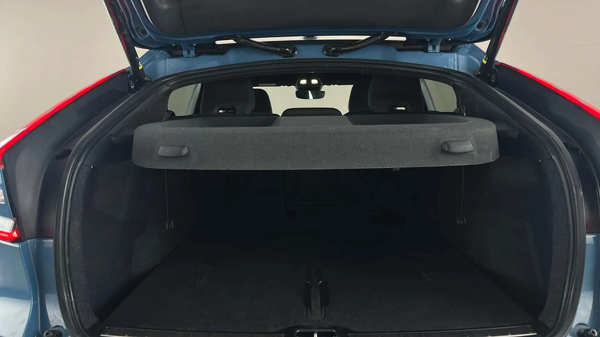 2022 VOLVO C40 2022 VOLVO C40