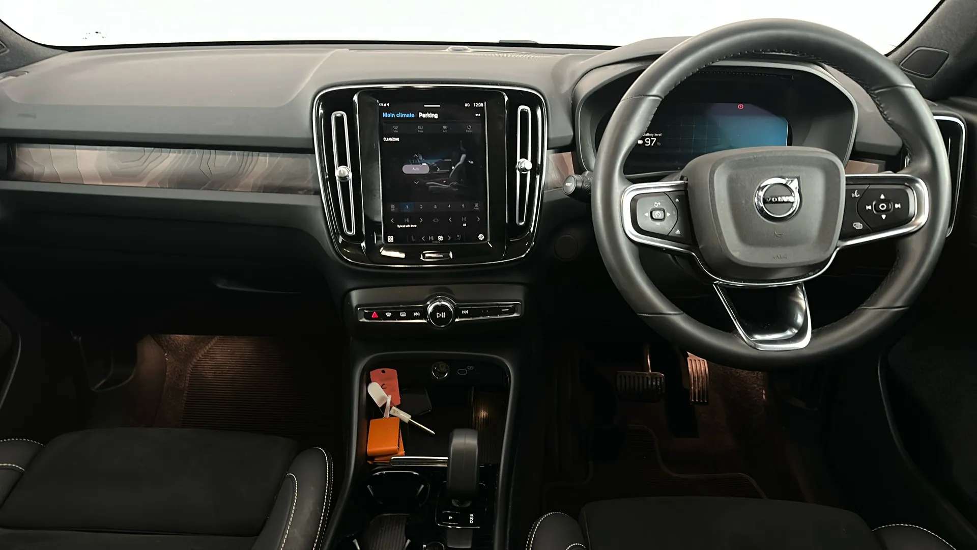 2022 VOLVO C40 2022 VOLVO C40