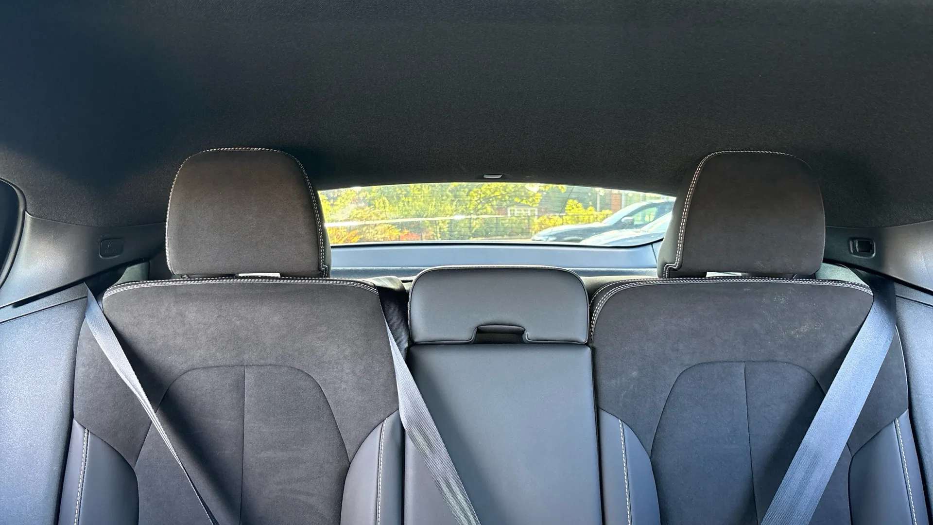 2022 VOLVO C40 2022 VOLVO C40