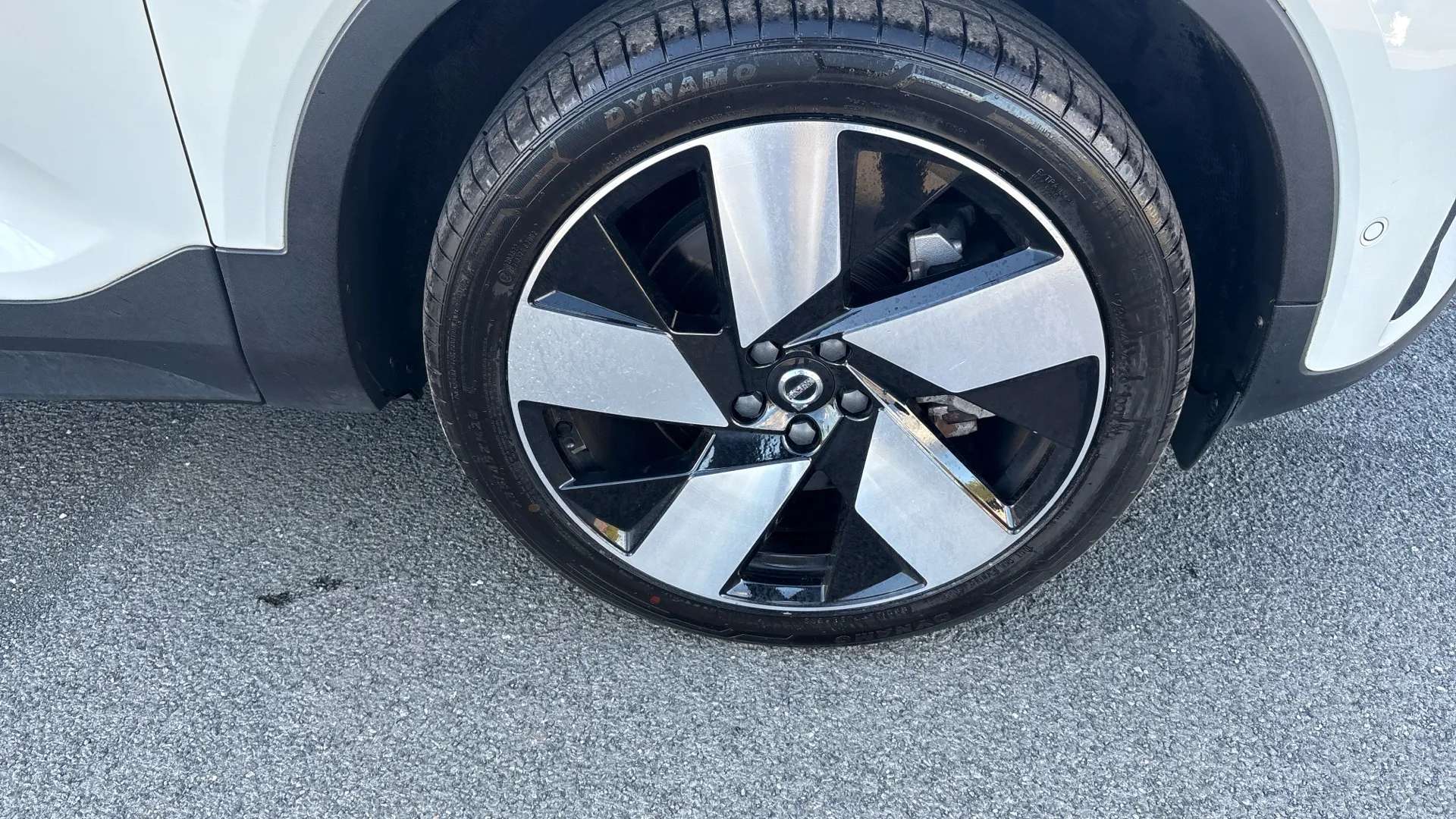2022 VOLVO C40 2022 VOLVO C40