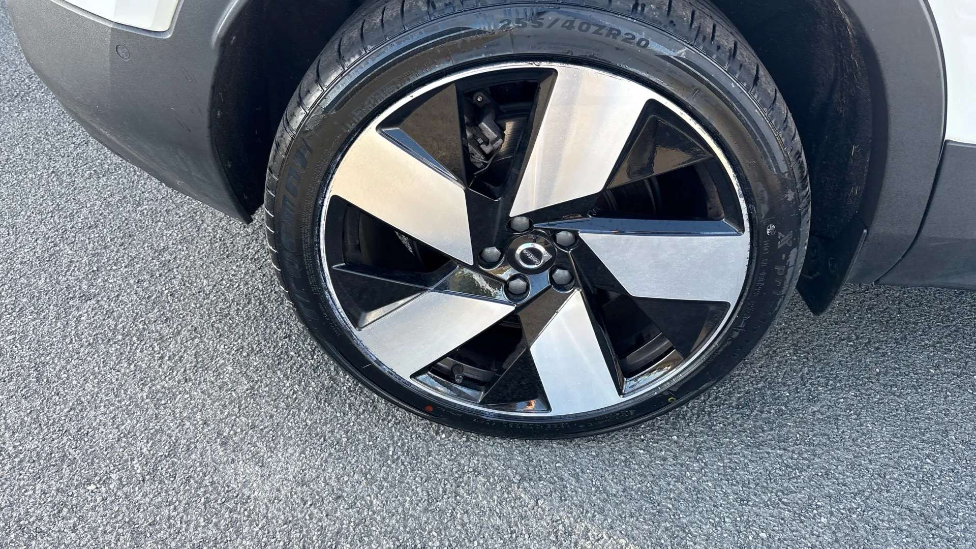 2022 VOLVO C40 2022 VOLVO C40