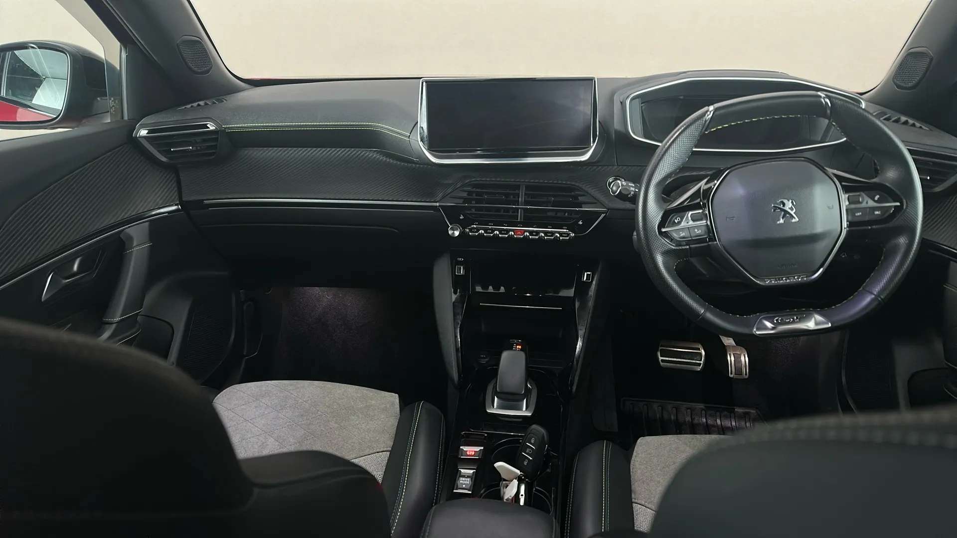 2021 PEUGEOT 2008 2021 PEUGEOT 2008