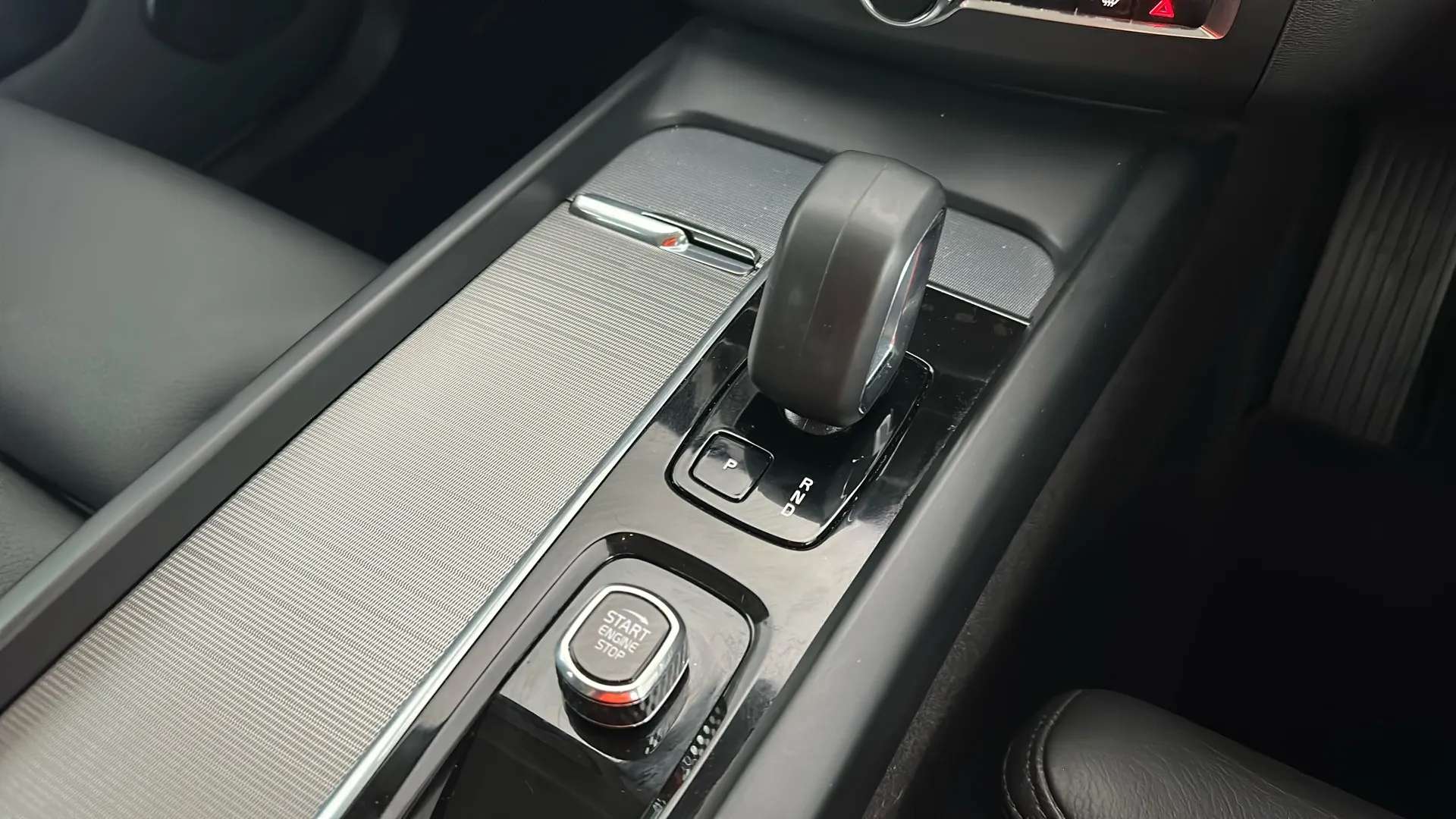 2023 VOLVO XC60 2023 VOLVO XC60